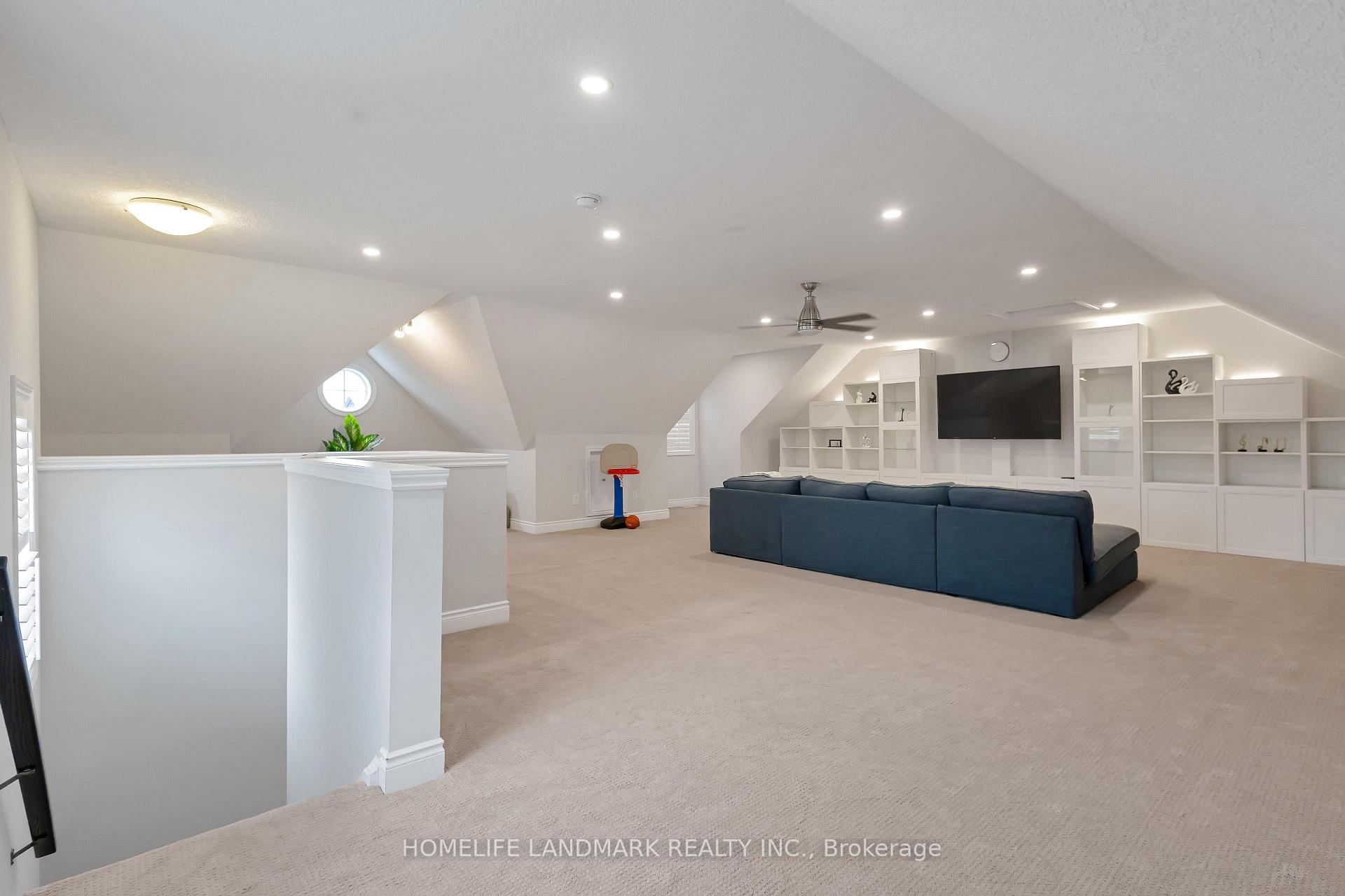 Photo 33 of 225 Tremaine Crescent, Kitchener, Idlewood — HOMEH