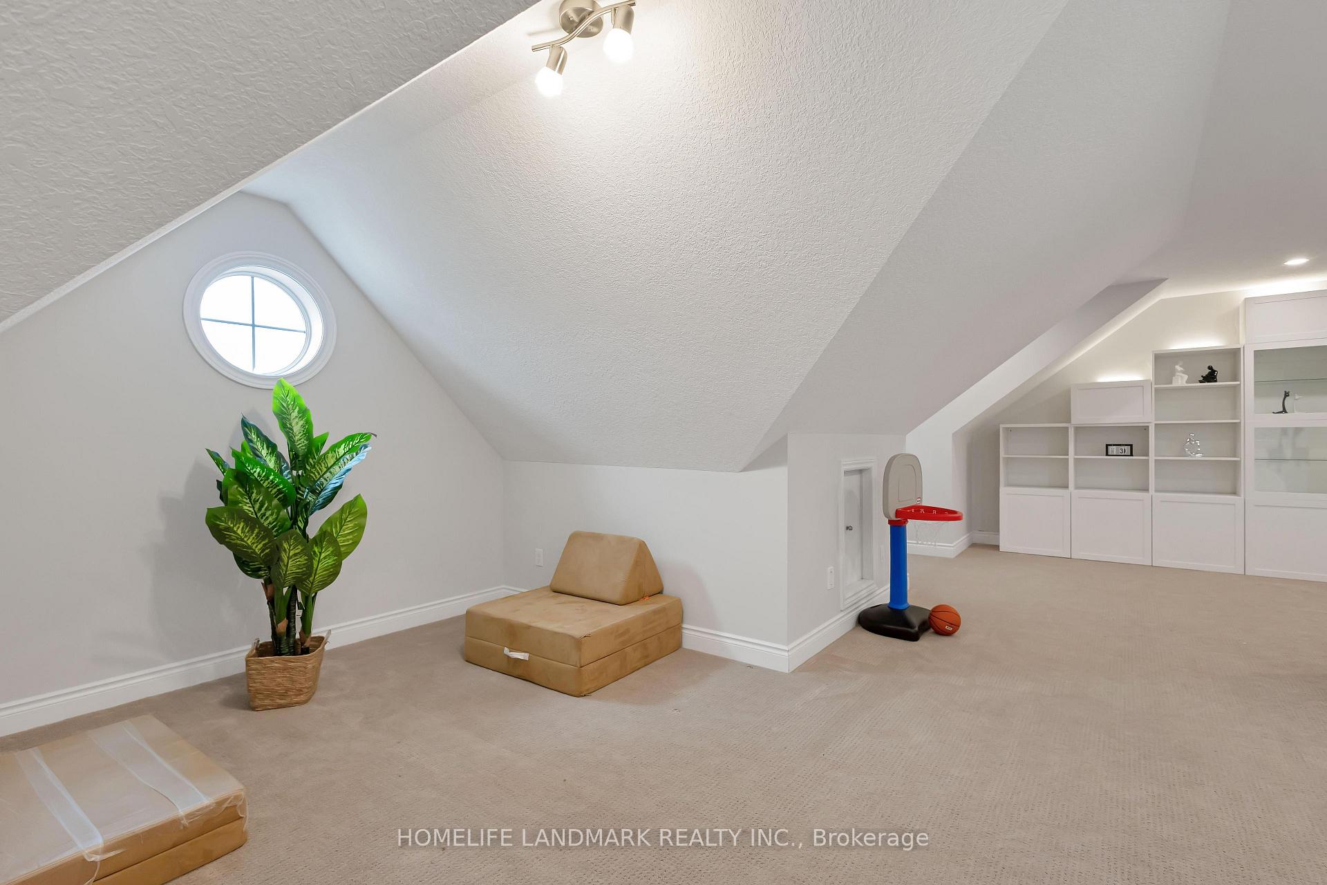 Photo 39 of 225 Tremaine Crescent, Kitchener, Idlewood — HOMEH