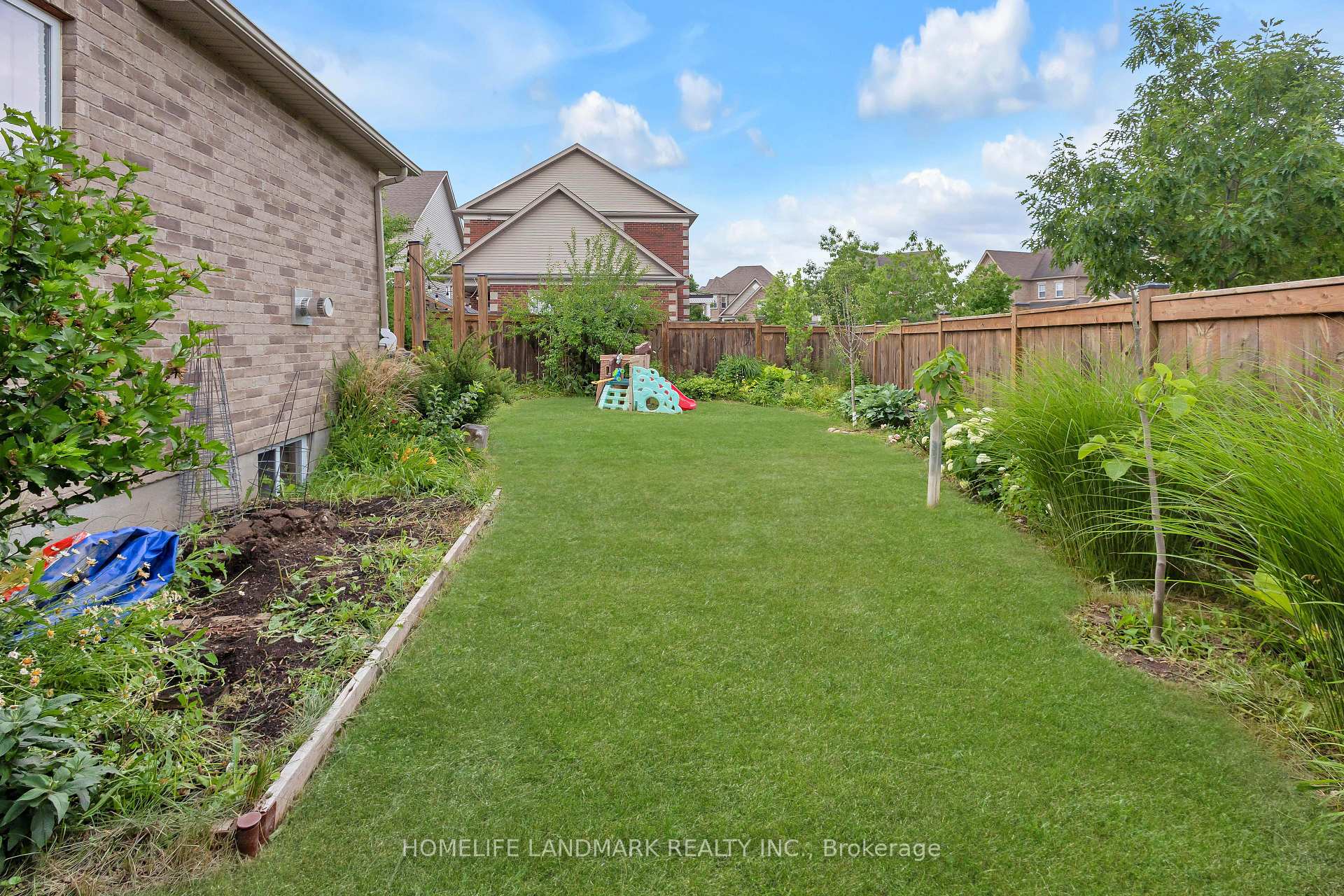Photo 47 of 225 Tremaine Crescent, Kitchener, Idlewood — HOMEH