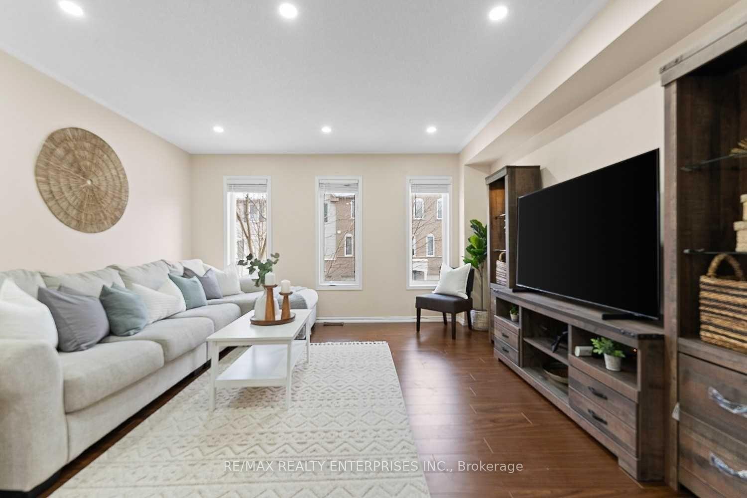 Photo 1 of 50 McGonigal Lane, Ajax, Central — HOMEH