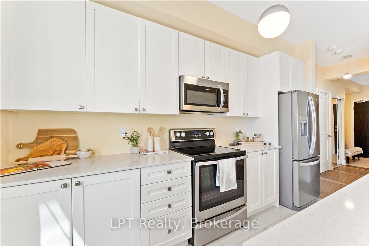 Photo 12 of Unit 102, 50 Lakebreeze Drive, Clarington, Newcastle — HOMEH