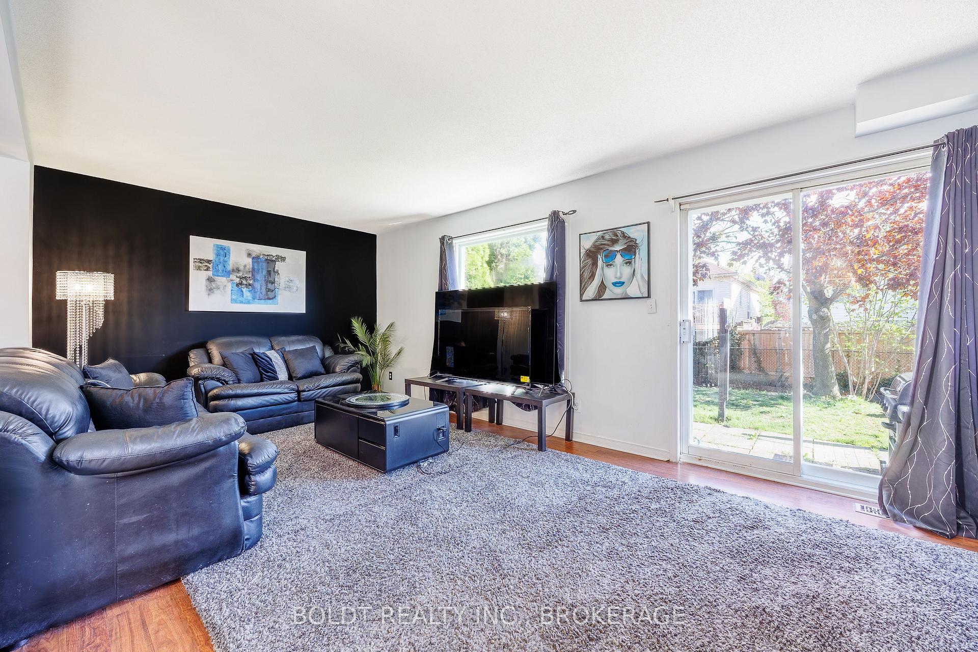 Photo 4 of 10 Maria Street, St. Catharines, Rykert/Vansickle — HOMEH