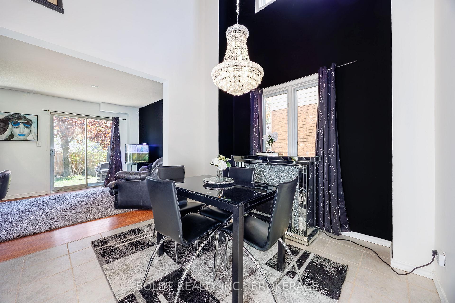 Photo 5 of 10 Maria Street, St. Catharines, Rykert/Vansickle — HOMEH