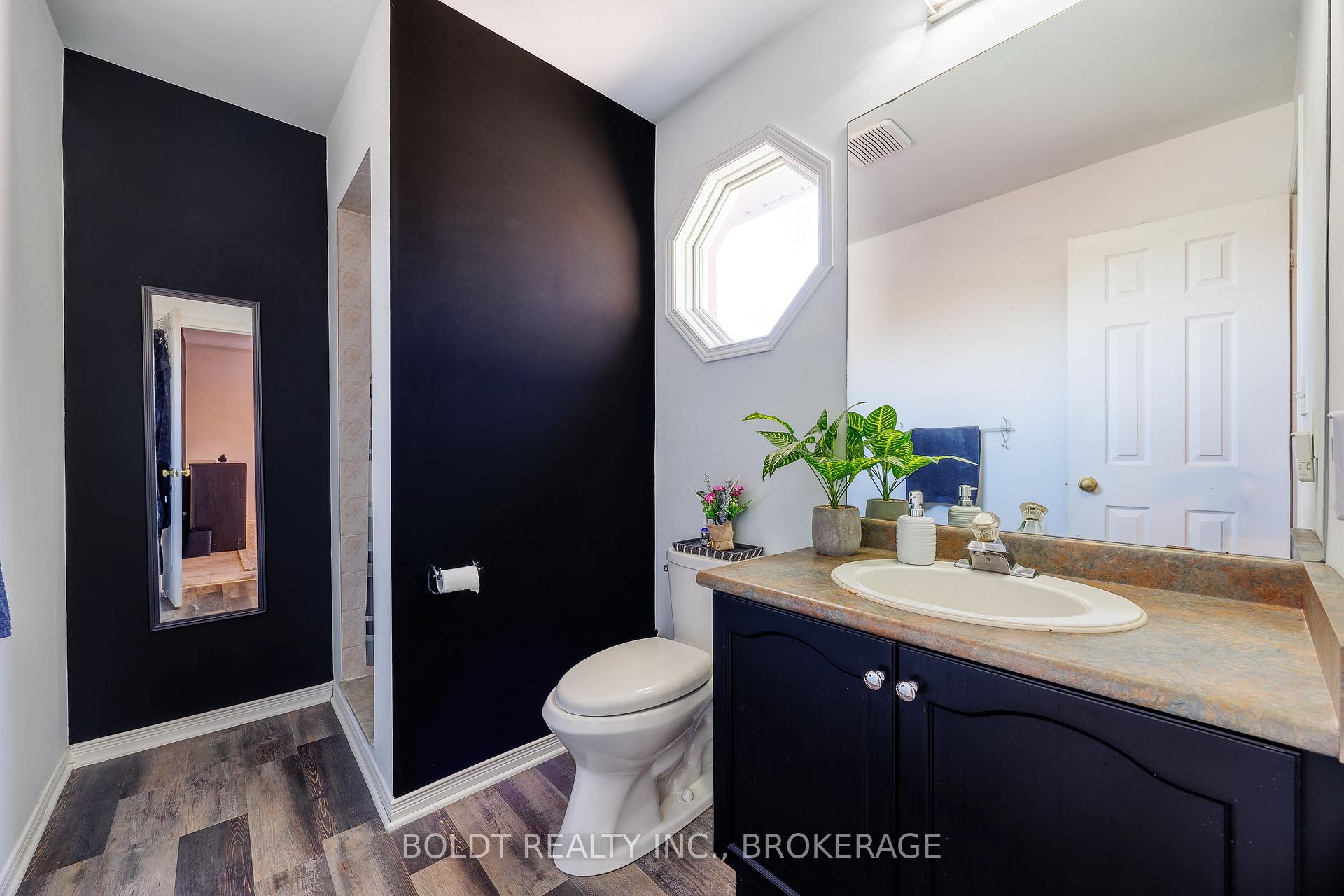 Photo 13 of 10 Maria Street, St. Catharines, Rykert/Vansickle — HOMEH