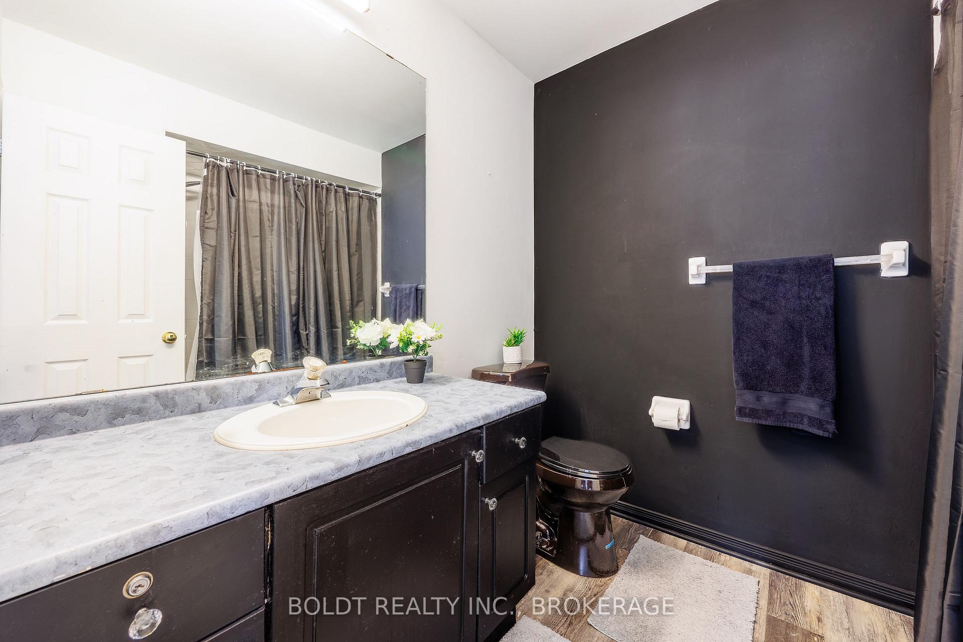 Photo 16 of 10 Maria Street, St. Catharines, Rykert/Vansickle — HOMEH