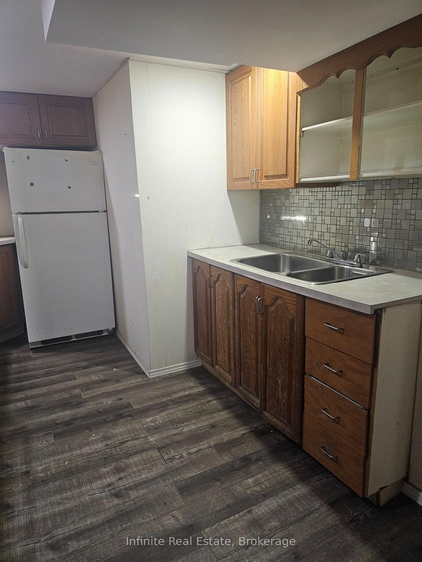 Photo 9 of 1 Leduc Drive, Etobicoke, Rexdale-Kipling — HOMEH