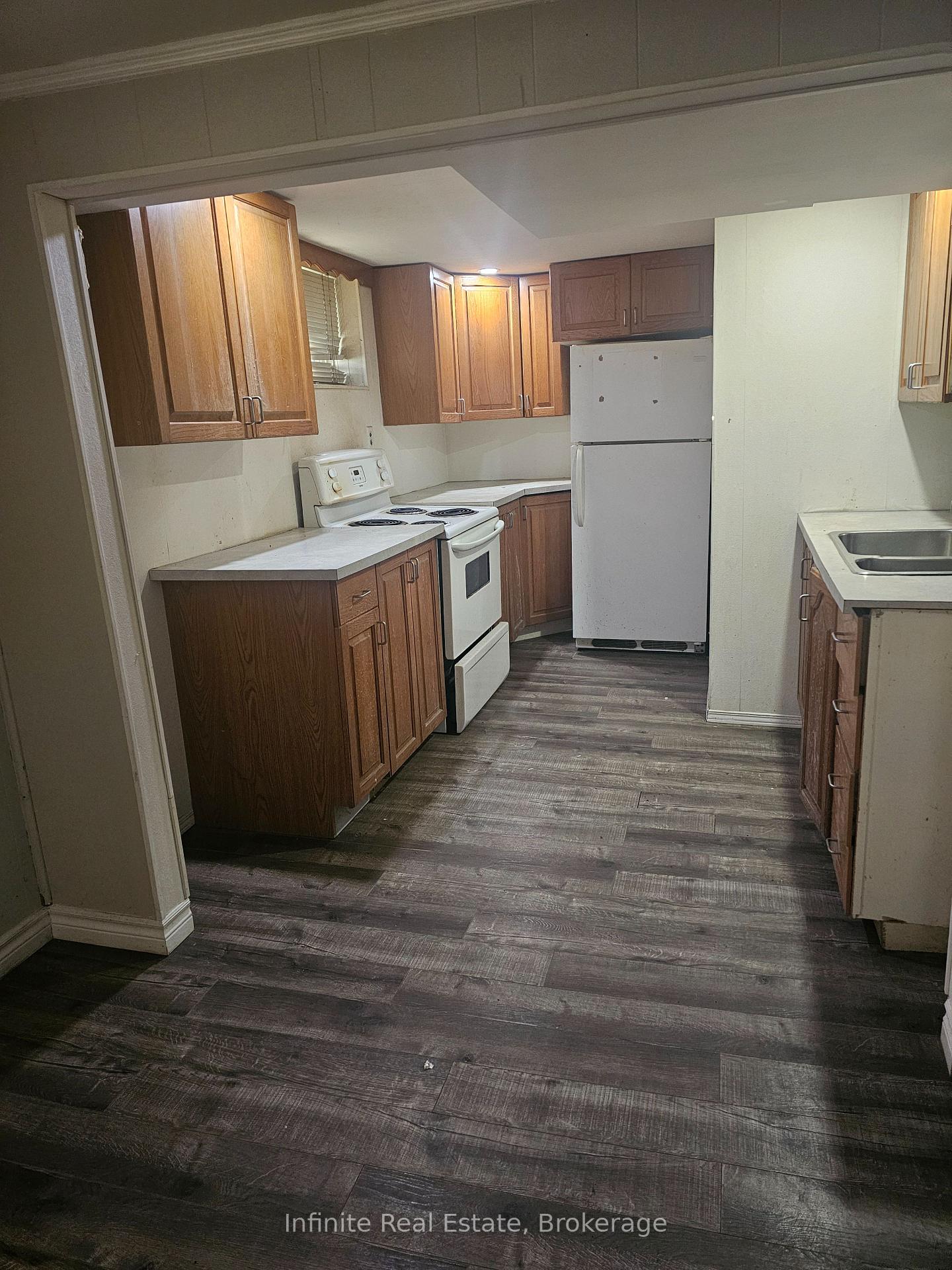 Photo 10 of 1 Leduc Drive, Etobicoke, Rexdale-Kipling — HOMEH