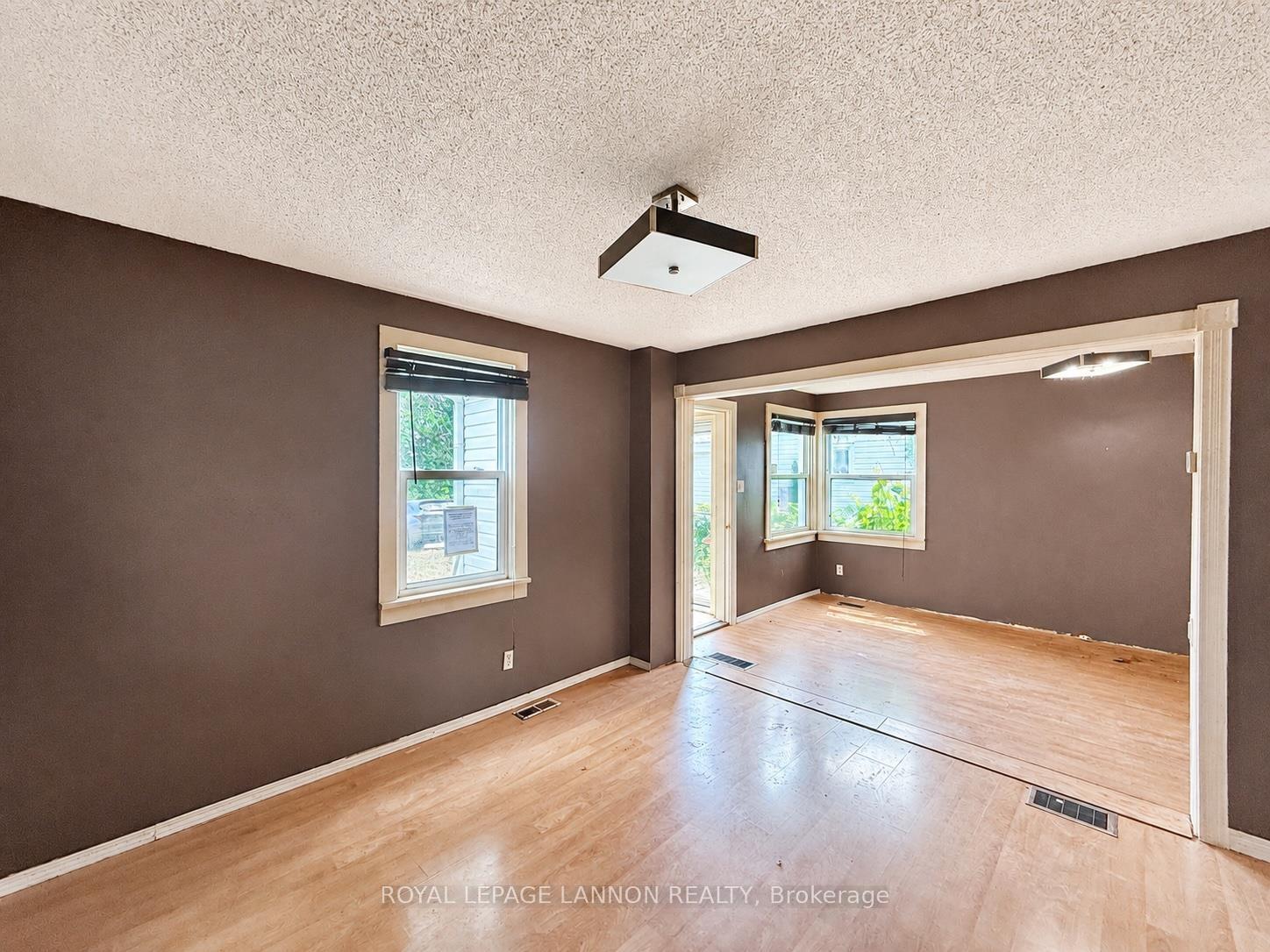 Photo 7 of 160 Bruce Street, Thunder Bay, Shuniah — HOMEH