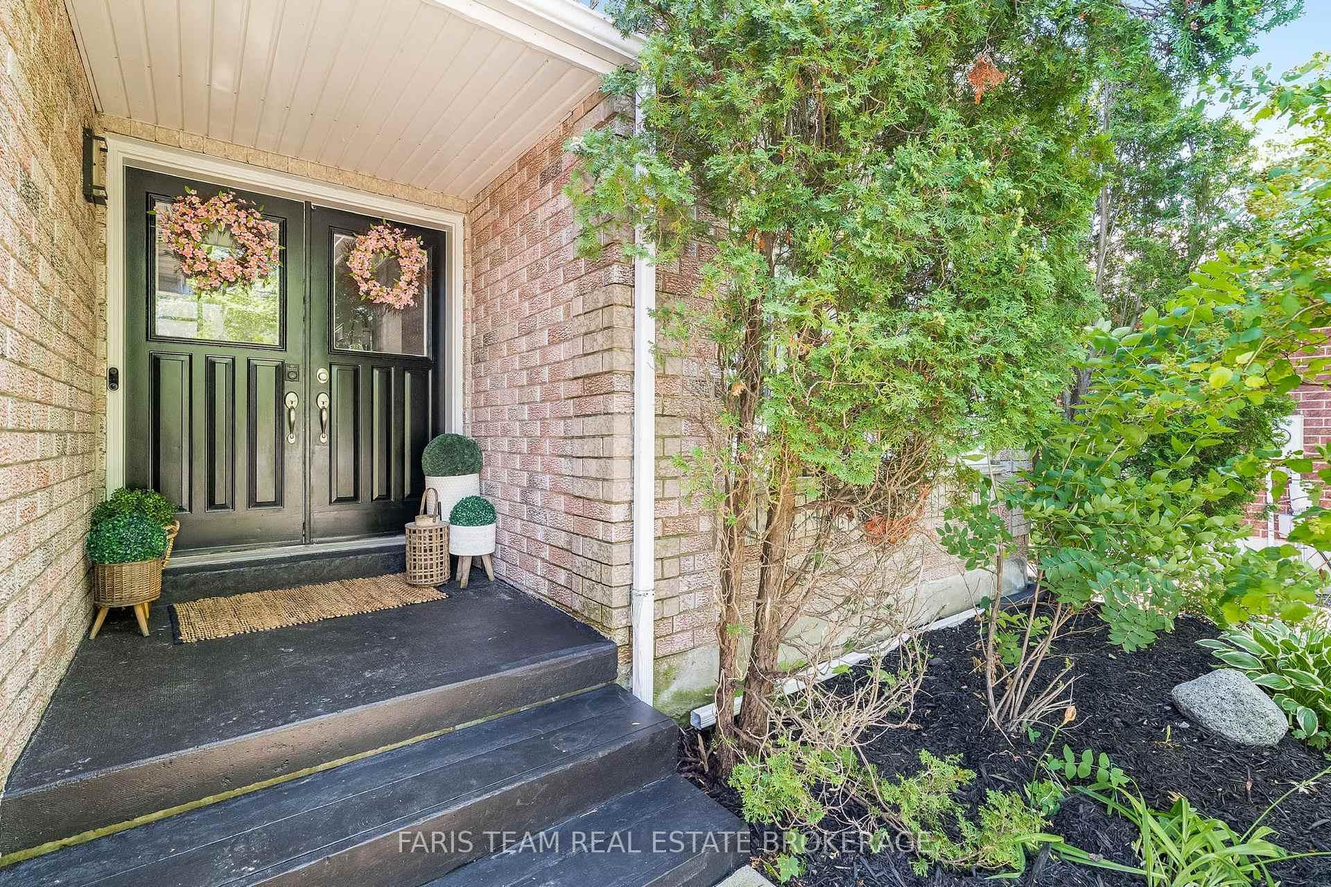 Photo 3 of 359 Cundles Road W, Barrie, Northwest — HOMEH