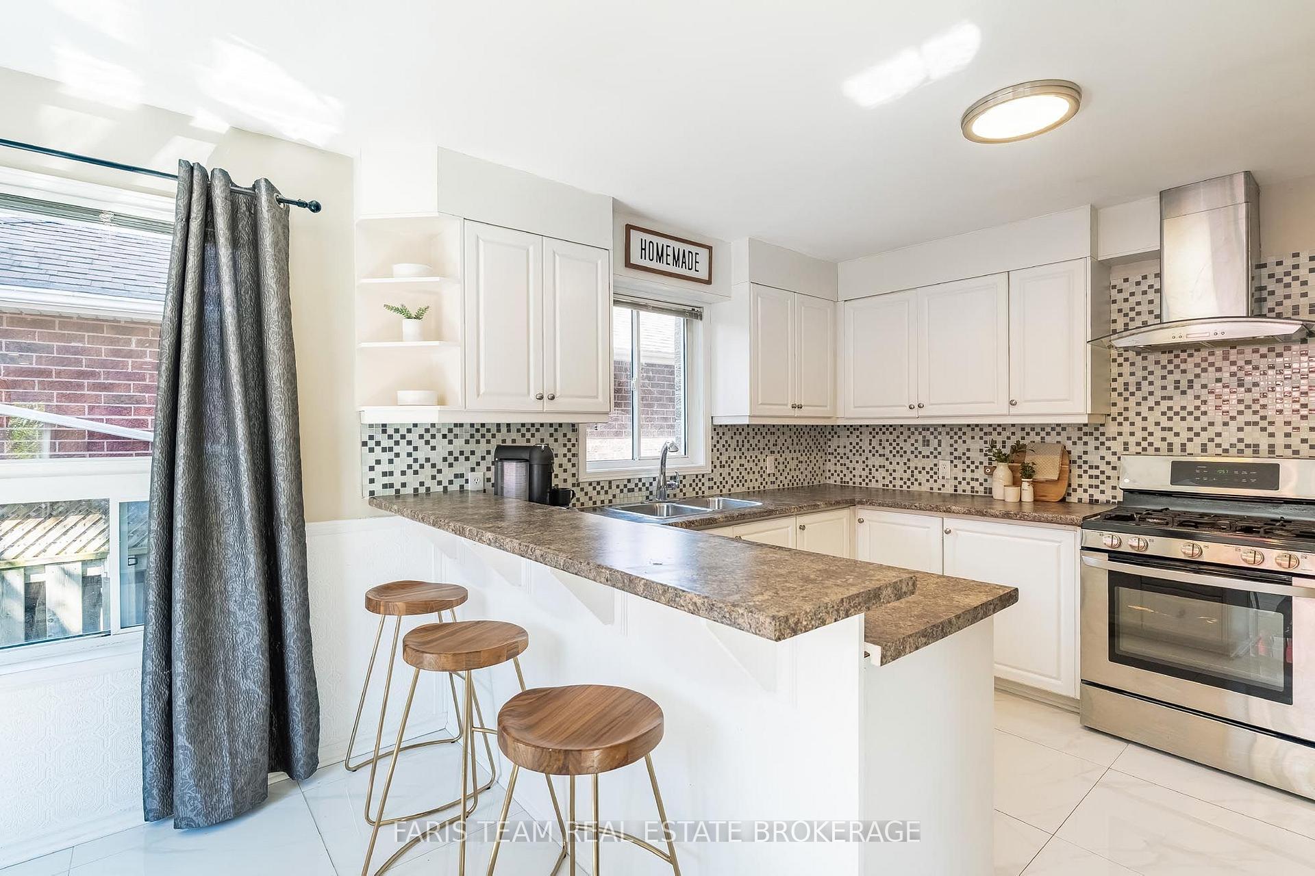 Photo 5 of 359 Cundles Road W, Barrie, Northwest — HOMEH