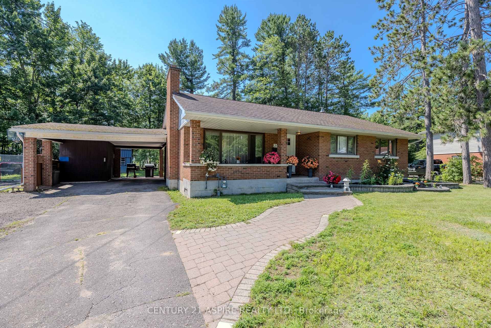 Photo 1 of 20 Kramer Avenue, Petawawa, Petawawa — HOMEH
