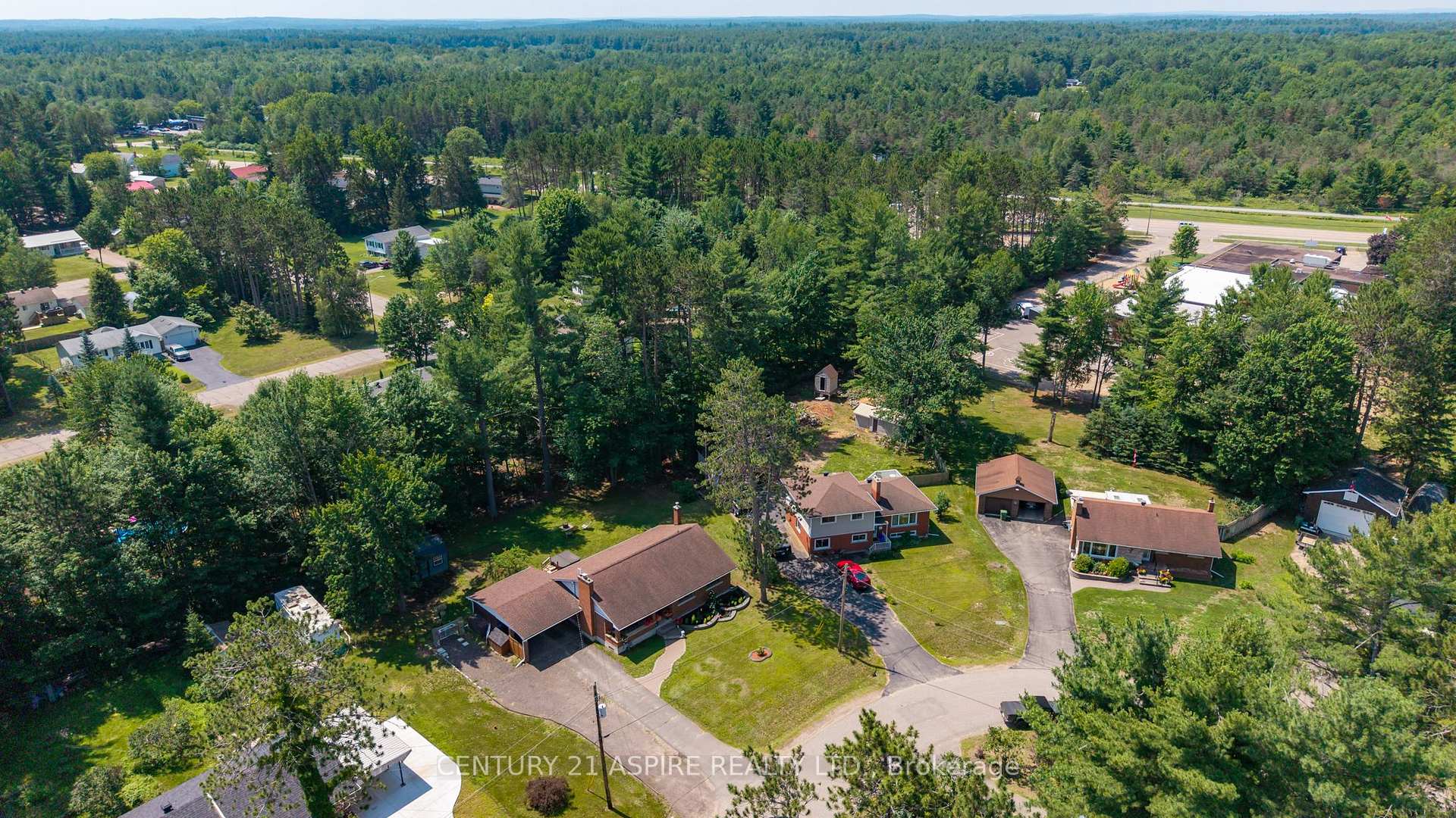 Photo 42 of 20 Kramer Avenue, Petawawa, Petawawa — HOMEH