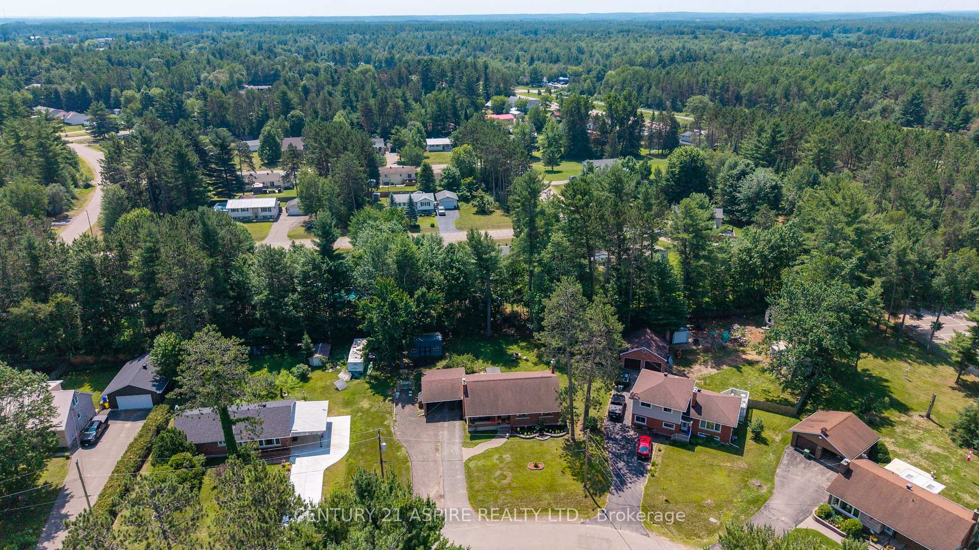 Photo 43 of 20 Kramer Avenue, Petawawa, Petawawa — HOMEH