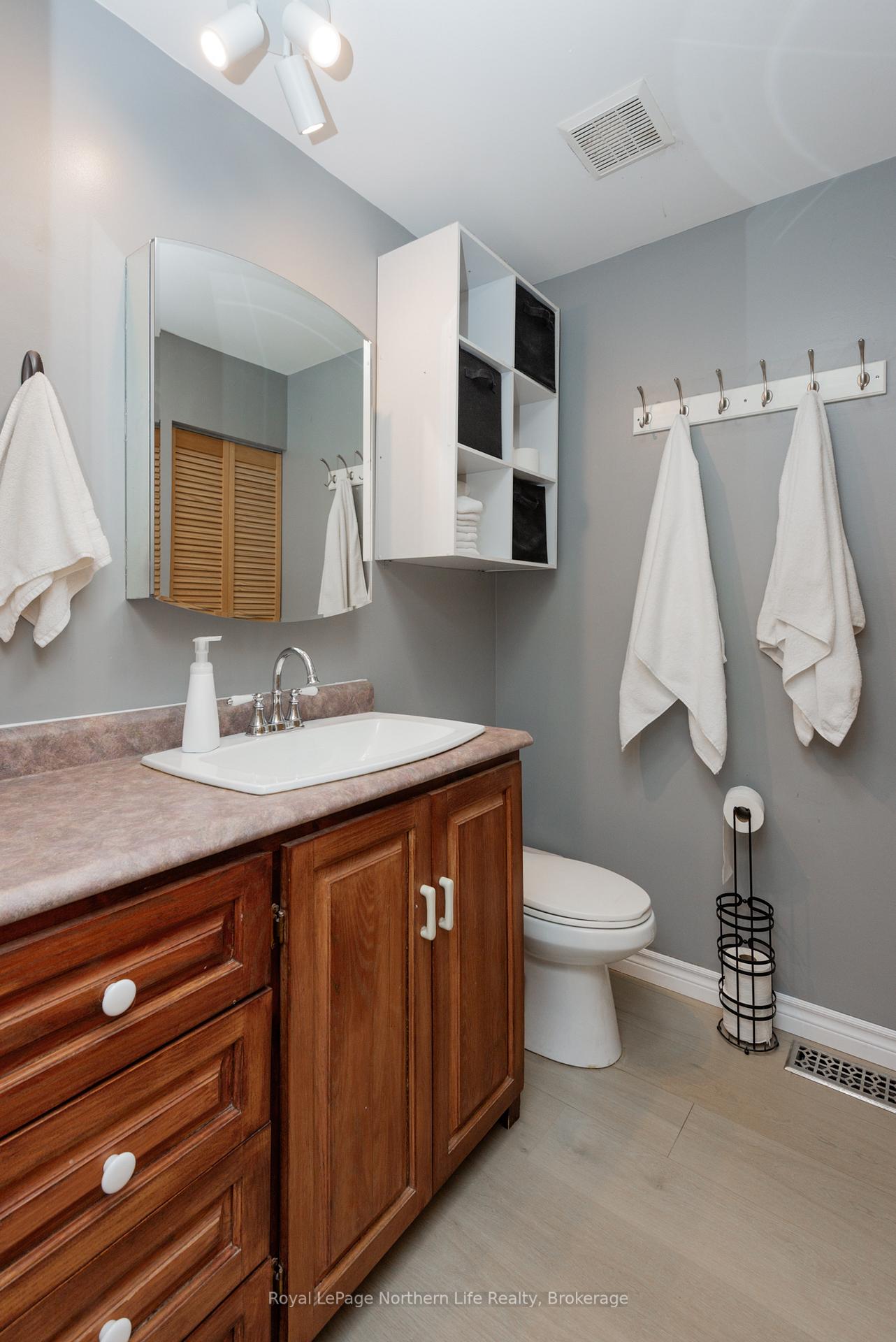 Photo 19 of 325 Gordon Drive, North Bay, Widdifield — HOMEH