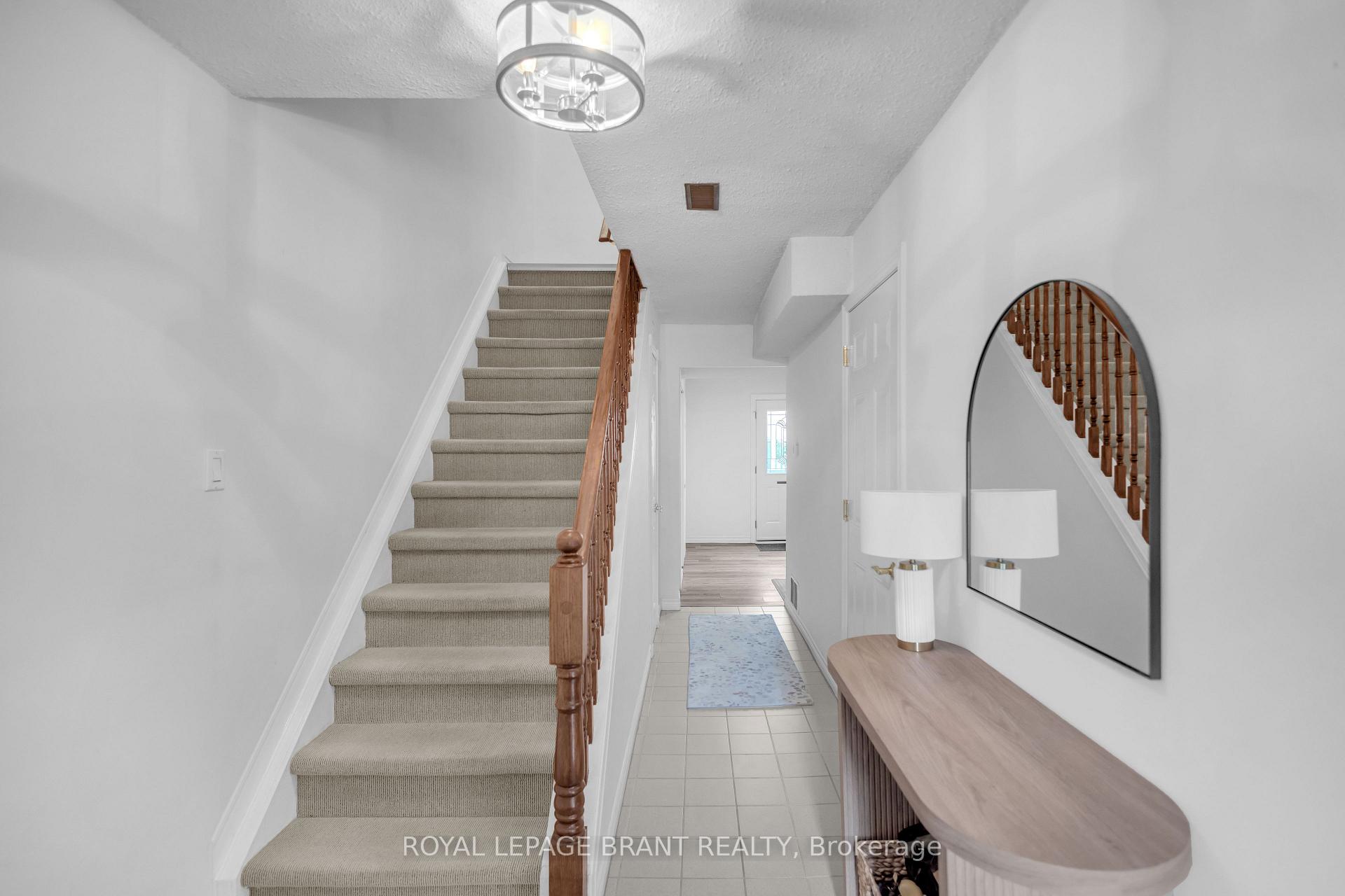 Photo 4 of Unit 22, 1155 Paramount Drive, Hamilton, Stoney Creek Mountain — HOMEH