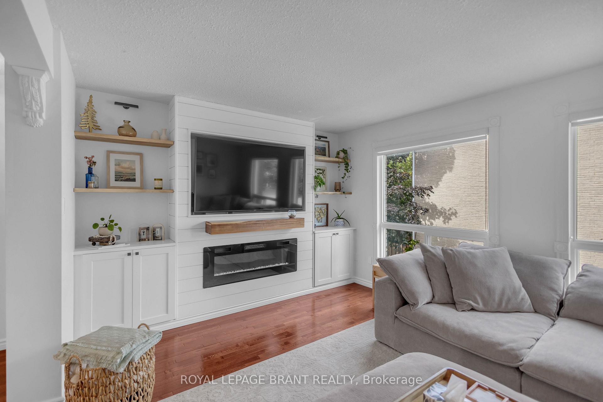 Photo 7 of Unit 22, 1155 Paramount Drive, Hamilton, Stoney Creek Mountain — HOMEH