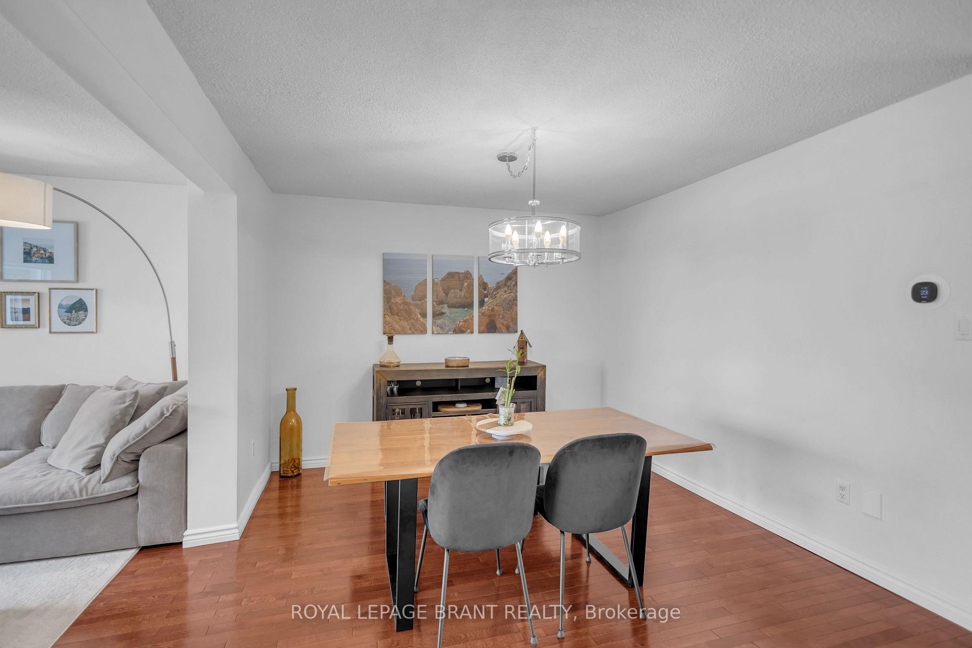 Photo 9 of Unit 22, 1155 Paramount Drive, Hamilton, Stoney Creek Mountain — HOMEH