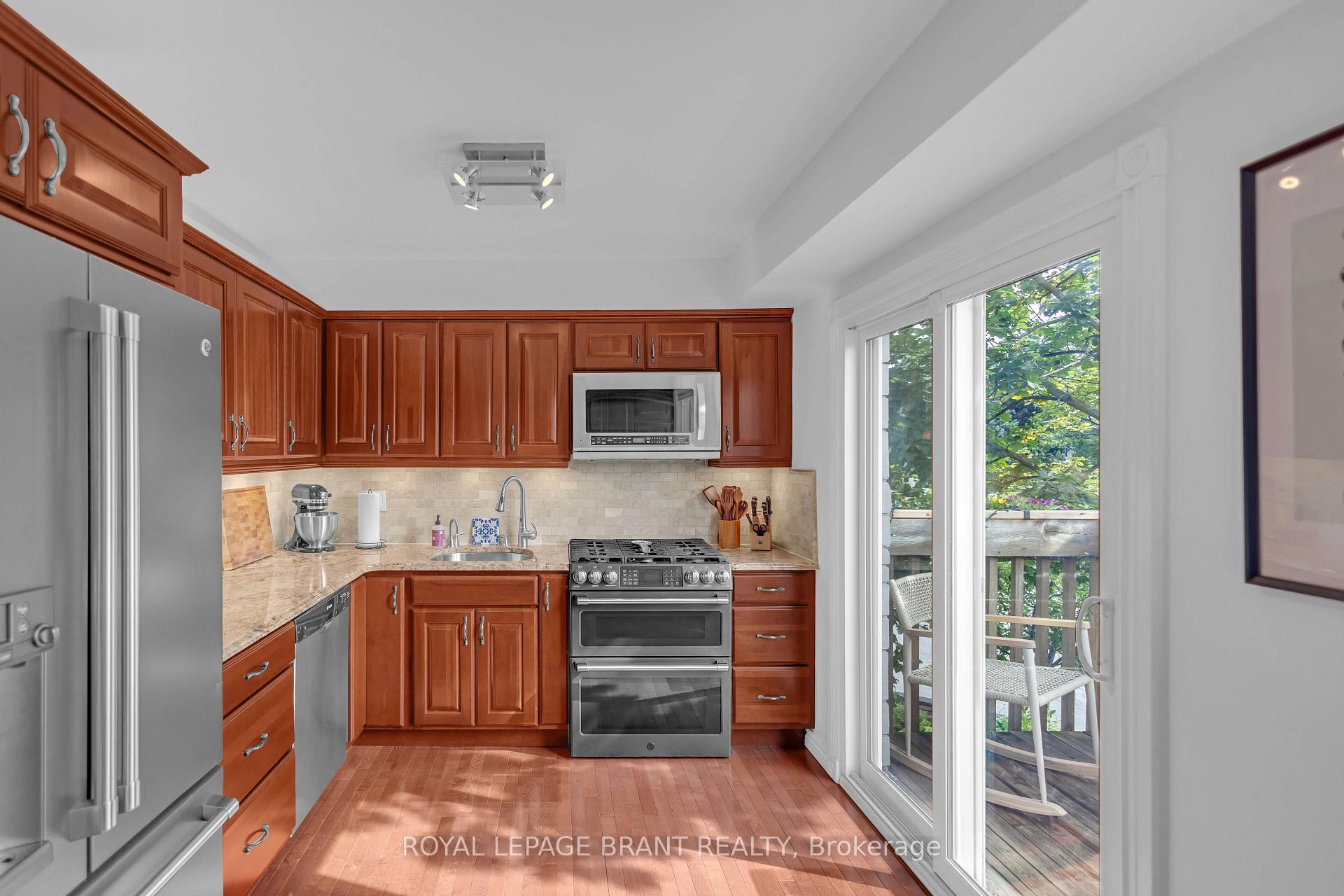 Photo 14 of Unit 22, 1155 Paramount Drive, Hamilton, Stoney Creek Mountain — HOMEH