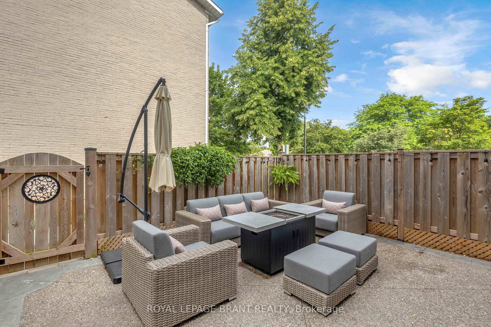 Photo 33 of Unit 22, 1155 Paramount Drive, Hamilton, Stoney Creek Mountain — HOMEH