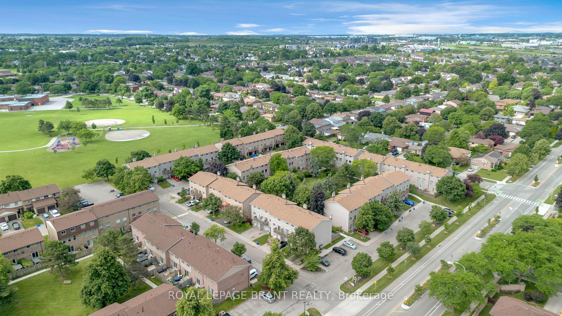 Photo 38 of Unit 22, 1155 Paramount Drive, Hamilton, Stoney Creek Mountain — HOMEH