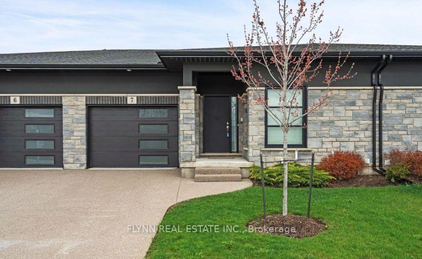 Front of Unit 7, 7138 Parsa Street E