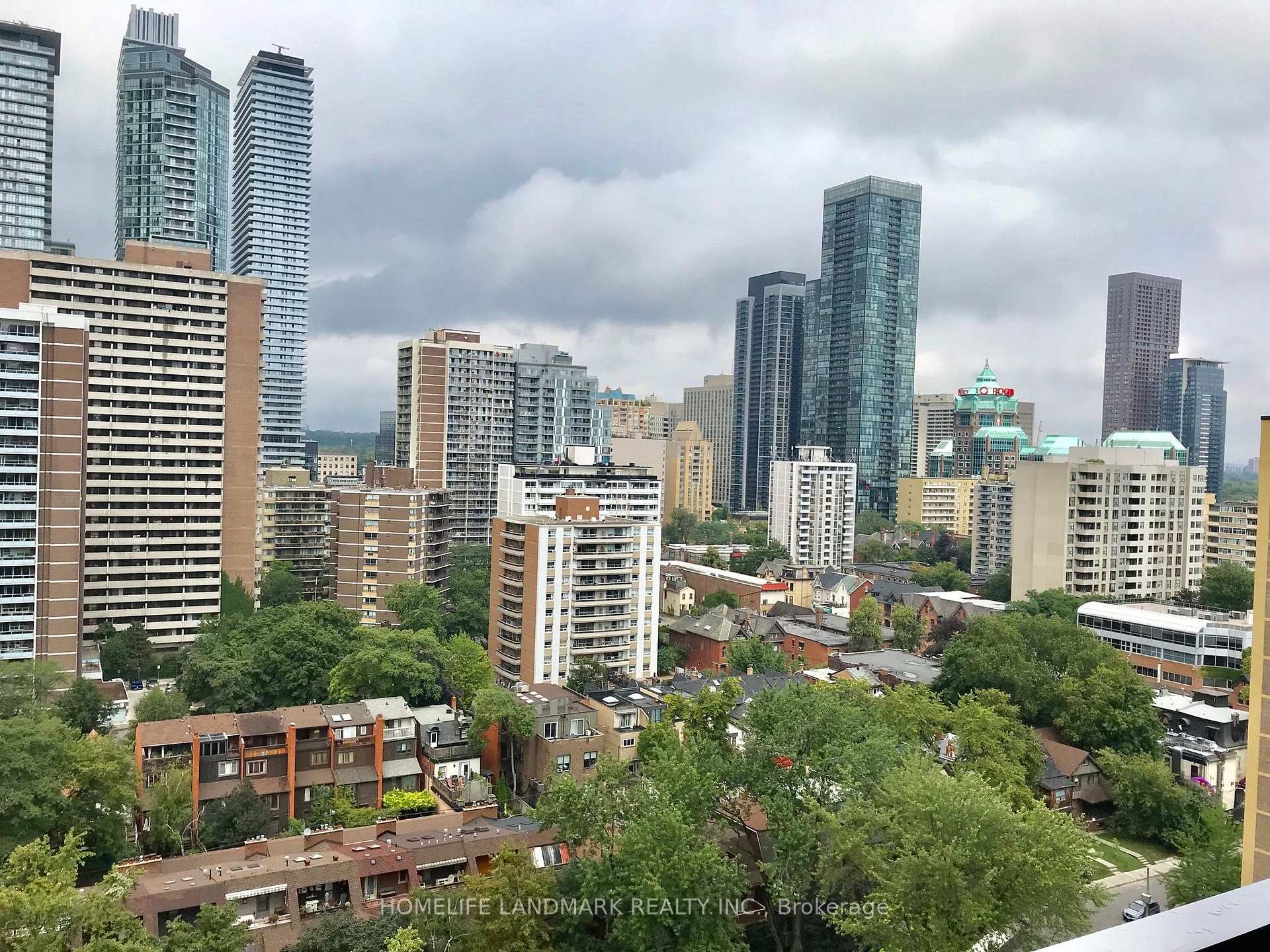 Photo 11 of Unit 1708, 28 Wellesley Street, Toronto, Church-Yonge Corridor — HOMEH