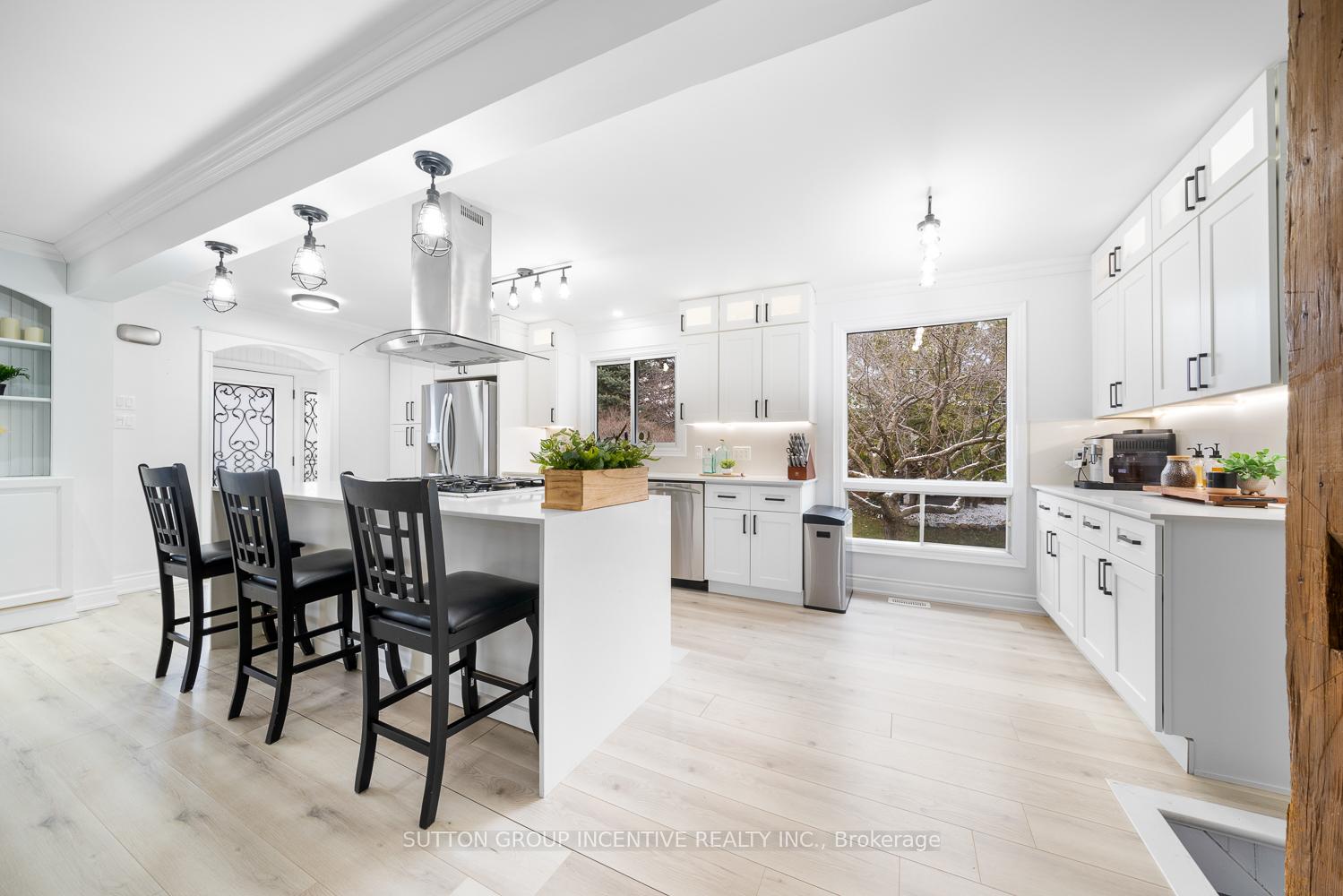Photo 9 of 2035 Craig Road, Innisfil, Alcona — HOMEH