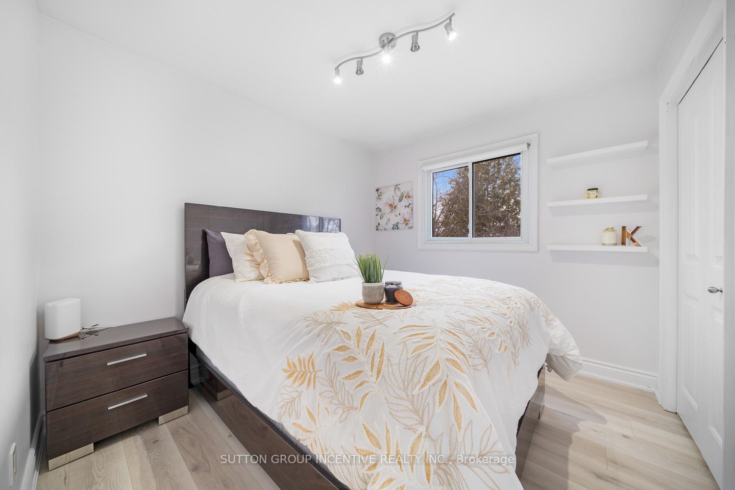 Photo 19 of 2035 Craig Road, Innisfil, Alcona — HOMEH