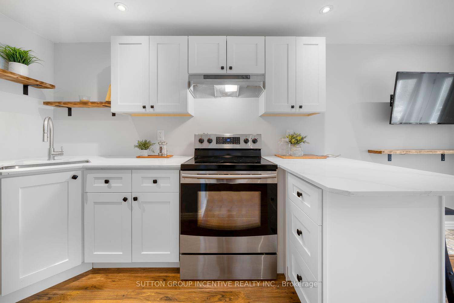 Photo 25 of 2035 Craig Road, Innisfil, Alcona — HOMEH