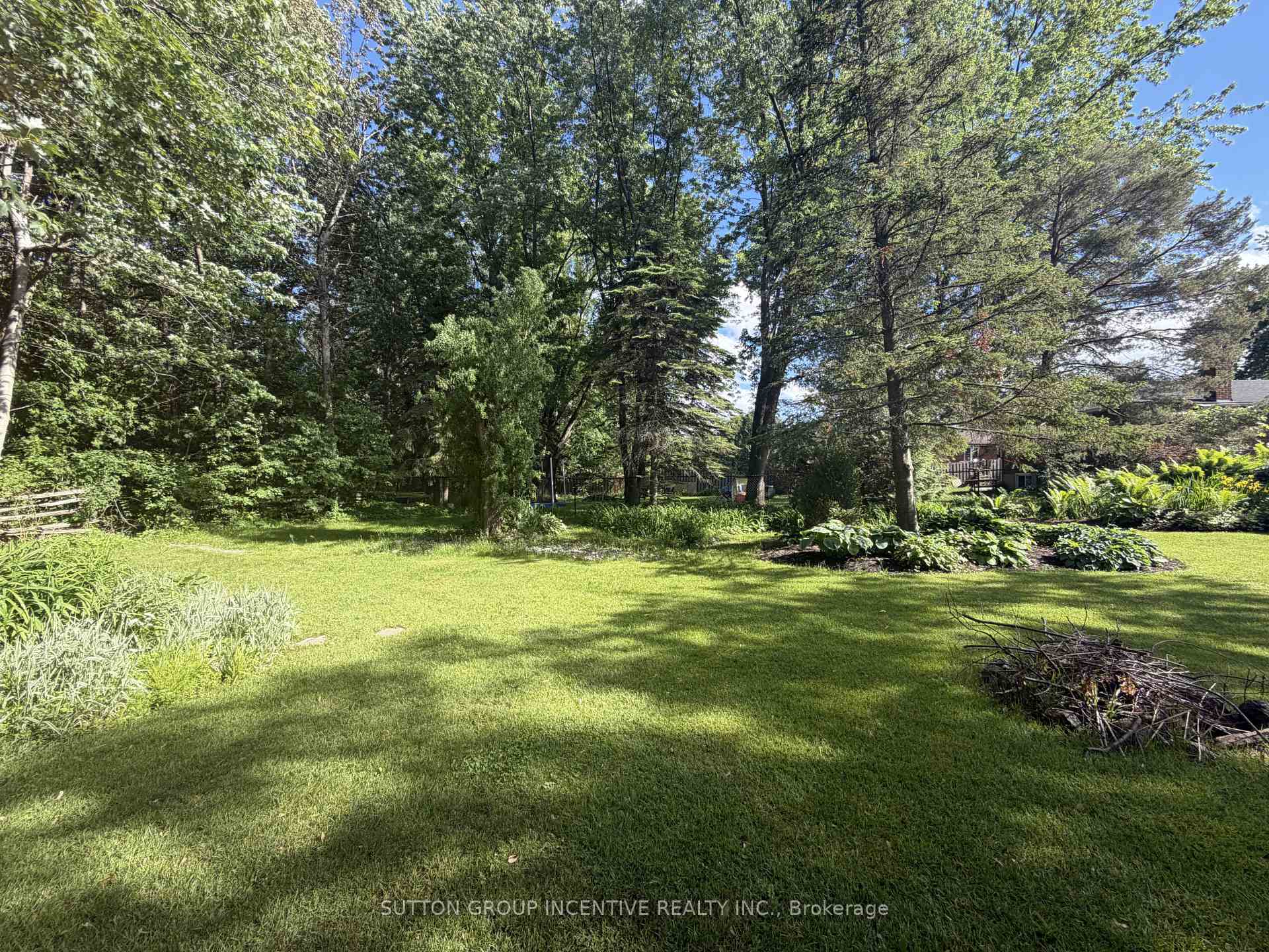Photo 38 of 2035 Craig Road, Innisfil, Alcona — HOMEH
