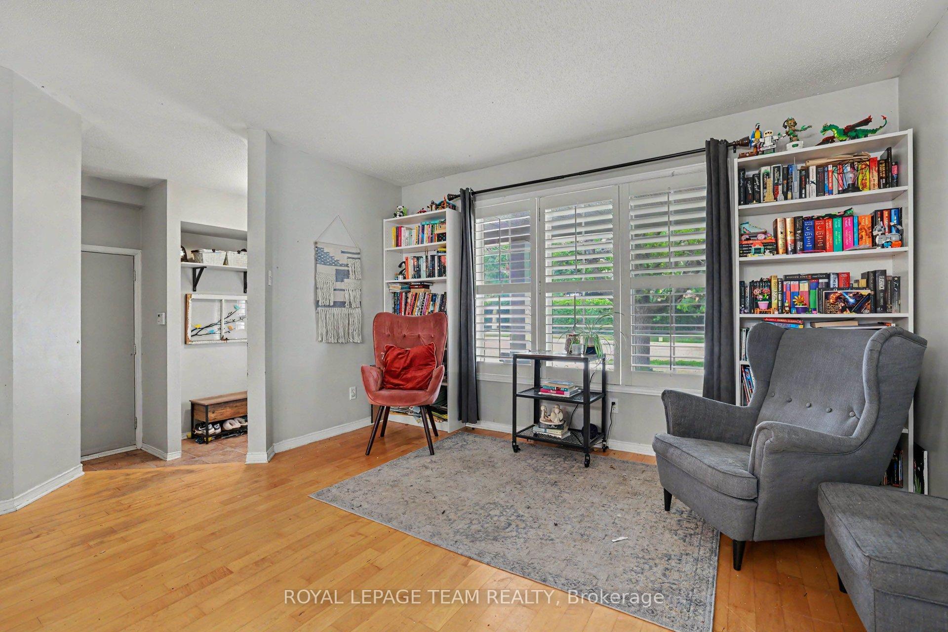 Photo 6 of 141 Grassy Plains Drive, Ottawa, Kanata - Emerald Meadows/Trailwest — HOMEH