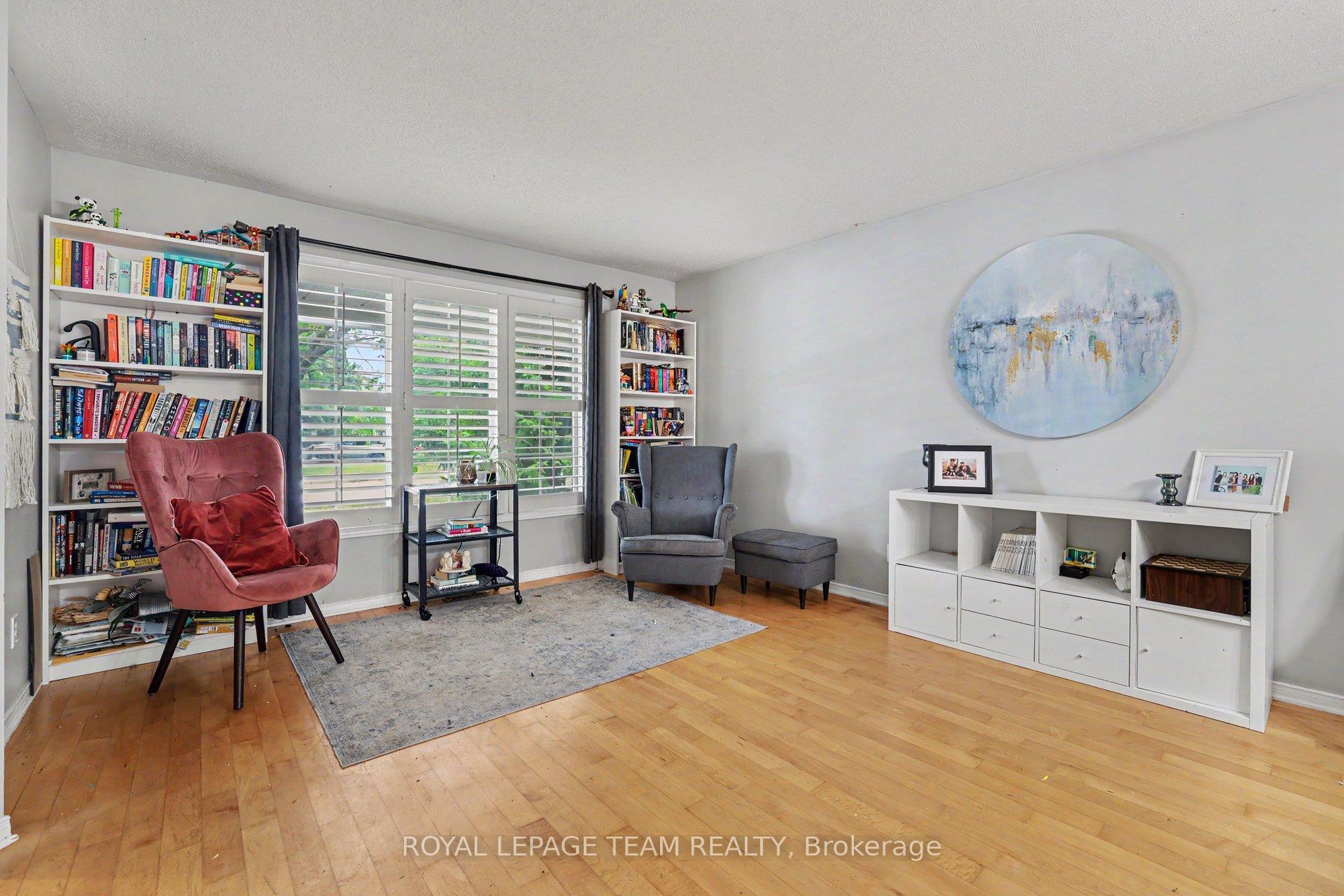 Photo 8 of 141 Grassy Plains Drive, Ottawa, Kanata - Emerald Meadows/Trailwest — HOMEH