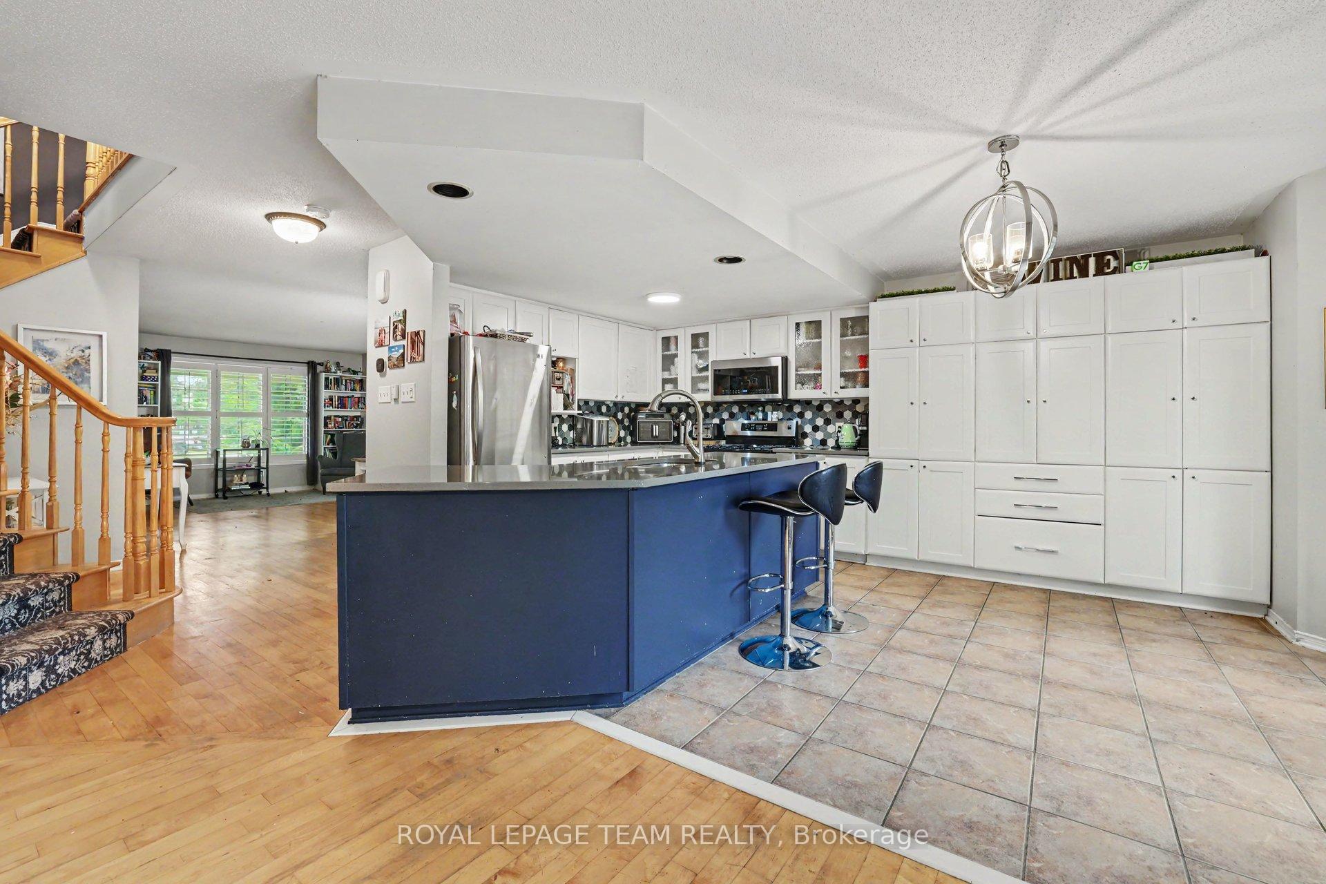 Photo 12 of 141 Grassy Plains Drive, Ottawa, Kanata - Emerald Meadows/Trailwest — HOMEH