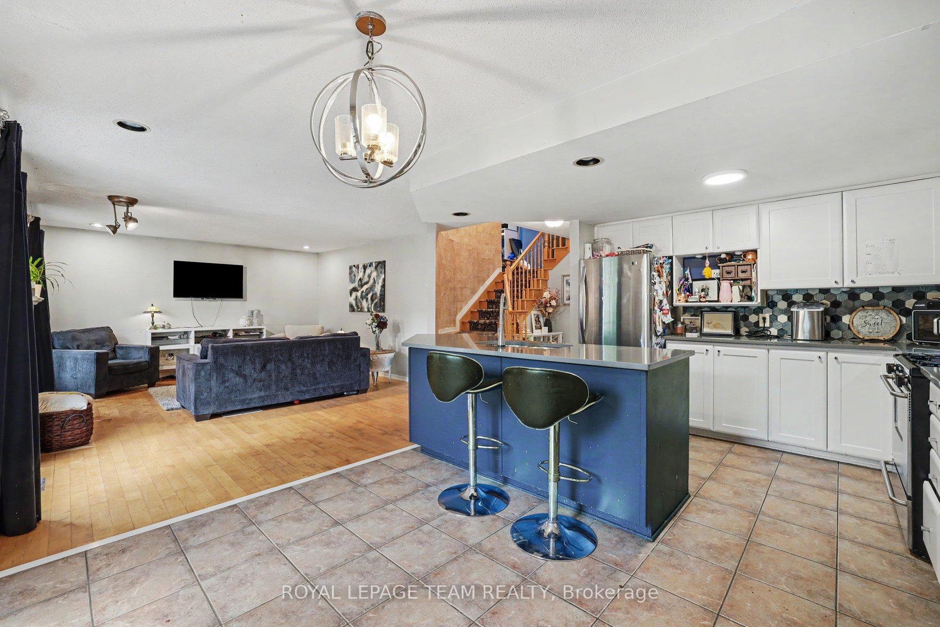 Photo 13 of 141 Grassy Plains Drive, Ottawa, Kanata - Emerald Meadows/Trailwest — HOMEH