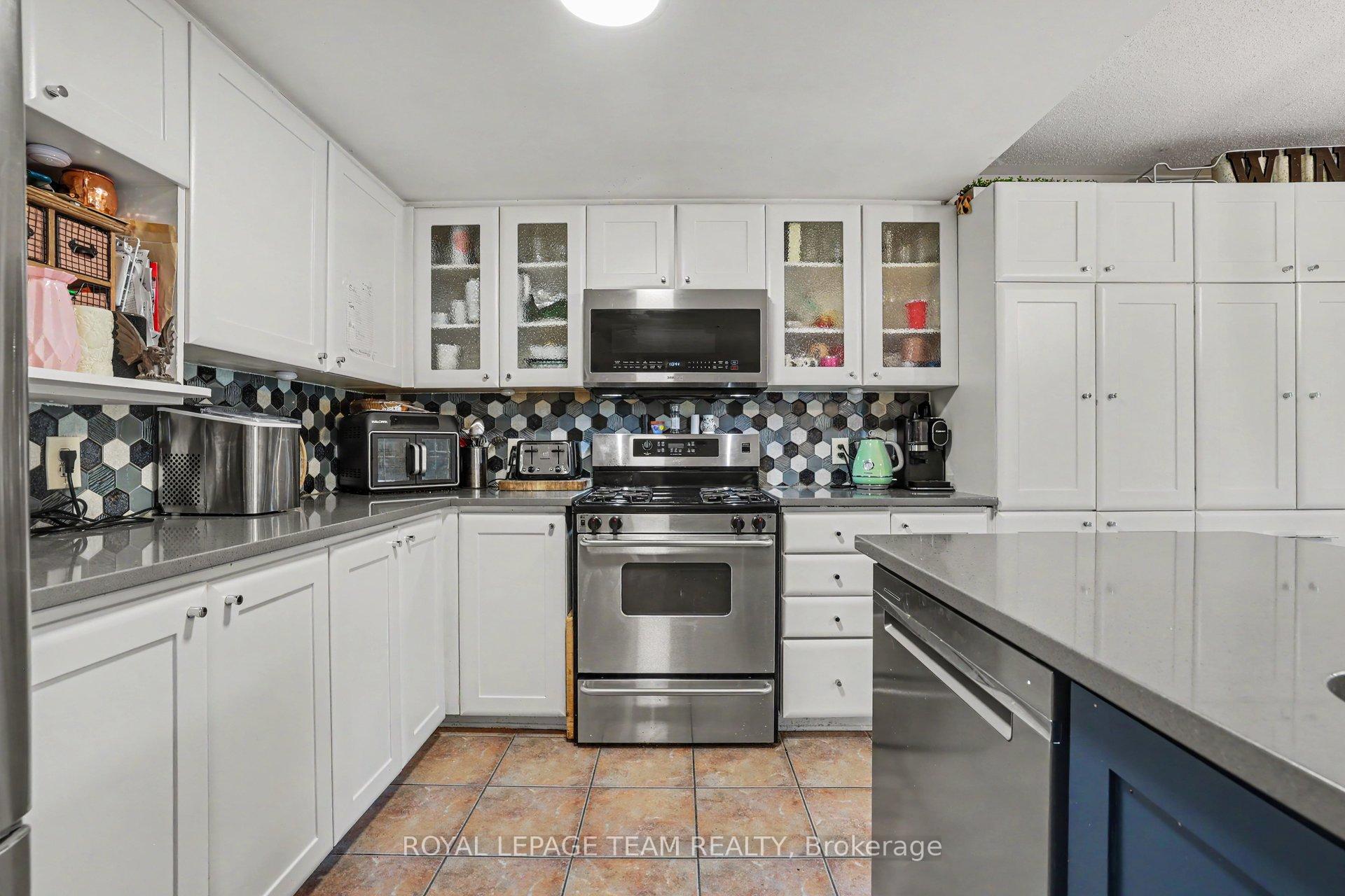 Photo 16 of 141 Grassy Plains Drive, Ottawa, Kanata - Emerald Meadows/Trailwest — HOMEH