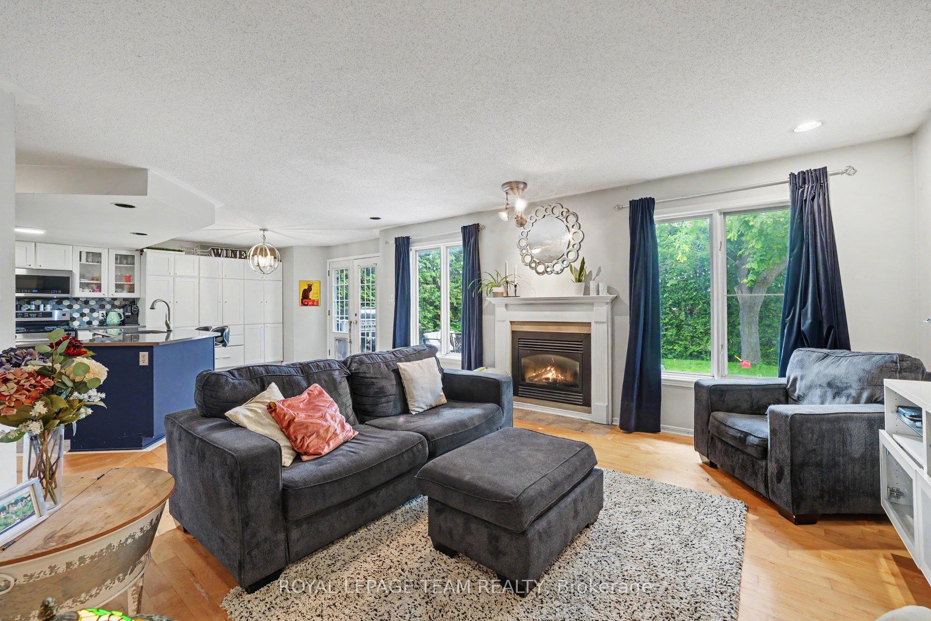 Photo 18 of 141 Grassy Plains Drive, Ottawa, Kanata - Emerald Meadows/Trailwest — HOMEH