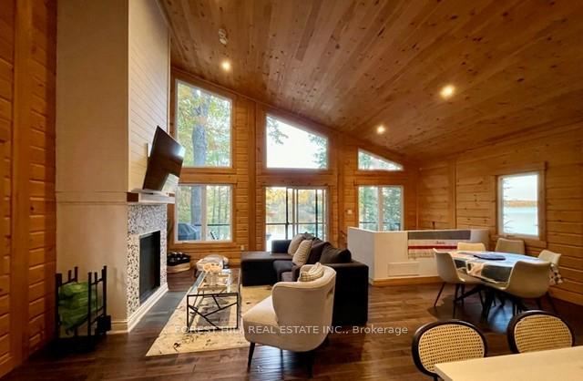 Photo 4 of 170 Hill Street, Gravenhurst, Muskoka (S) — HOMEH