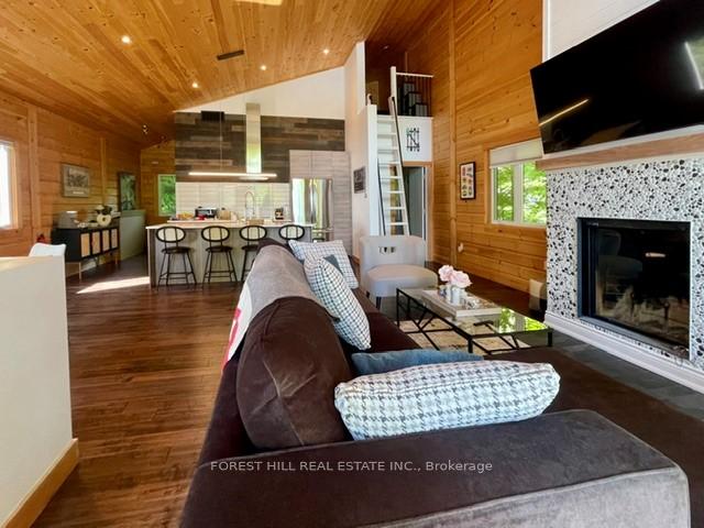 Photo 5 of 170 Hill Street, Gravenhurst, Muskoka (S) — HOMEH