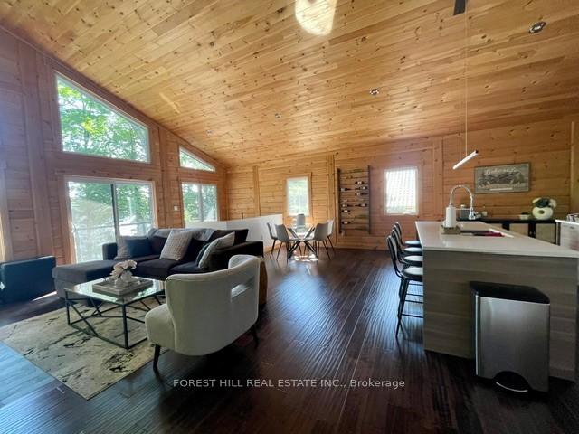 Photo 8 of 170 Hill Street, Gravenhurst, Muskoka (S) — HOMEH