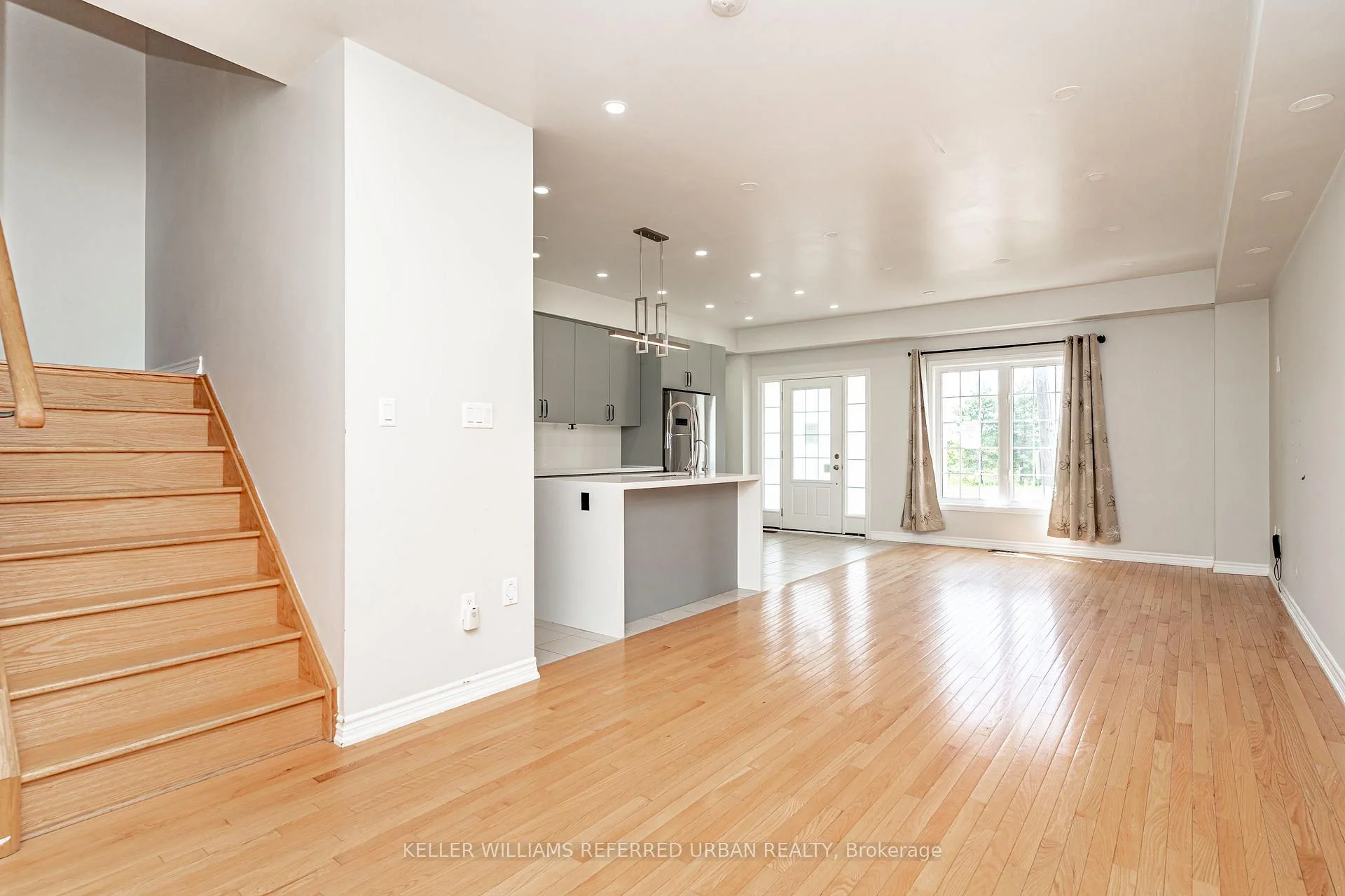 Photo 8 of 13313 Bathurst Street, Richmond Hill, Oak Ridges — HOMEH