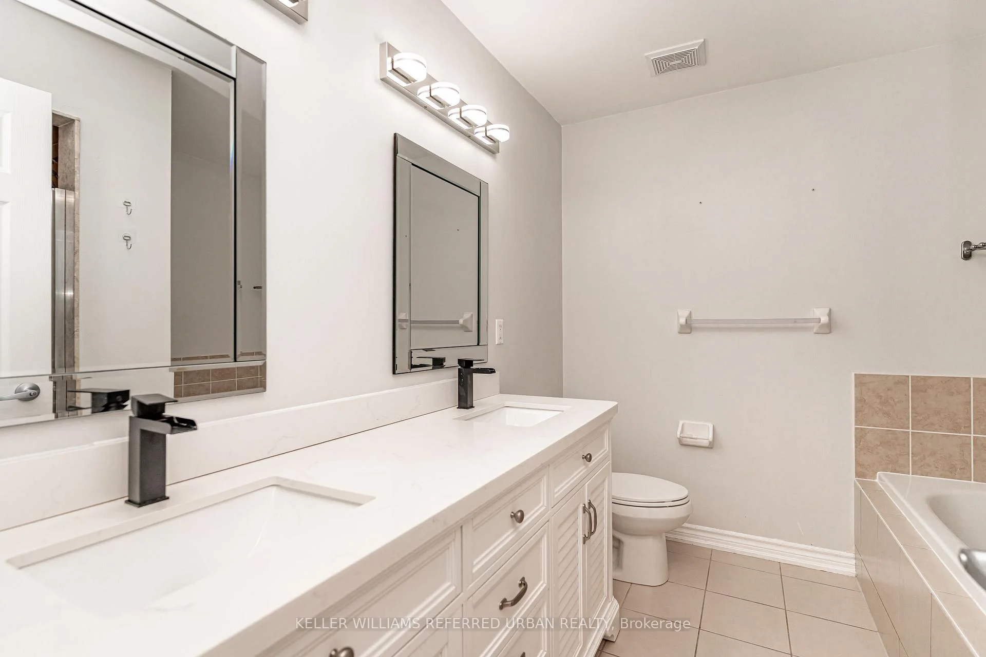 Photo 18 of 13313 Bathurst Street, Richmond Hill, Oak Ridges — HOMEH