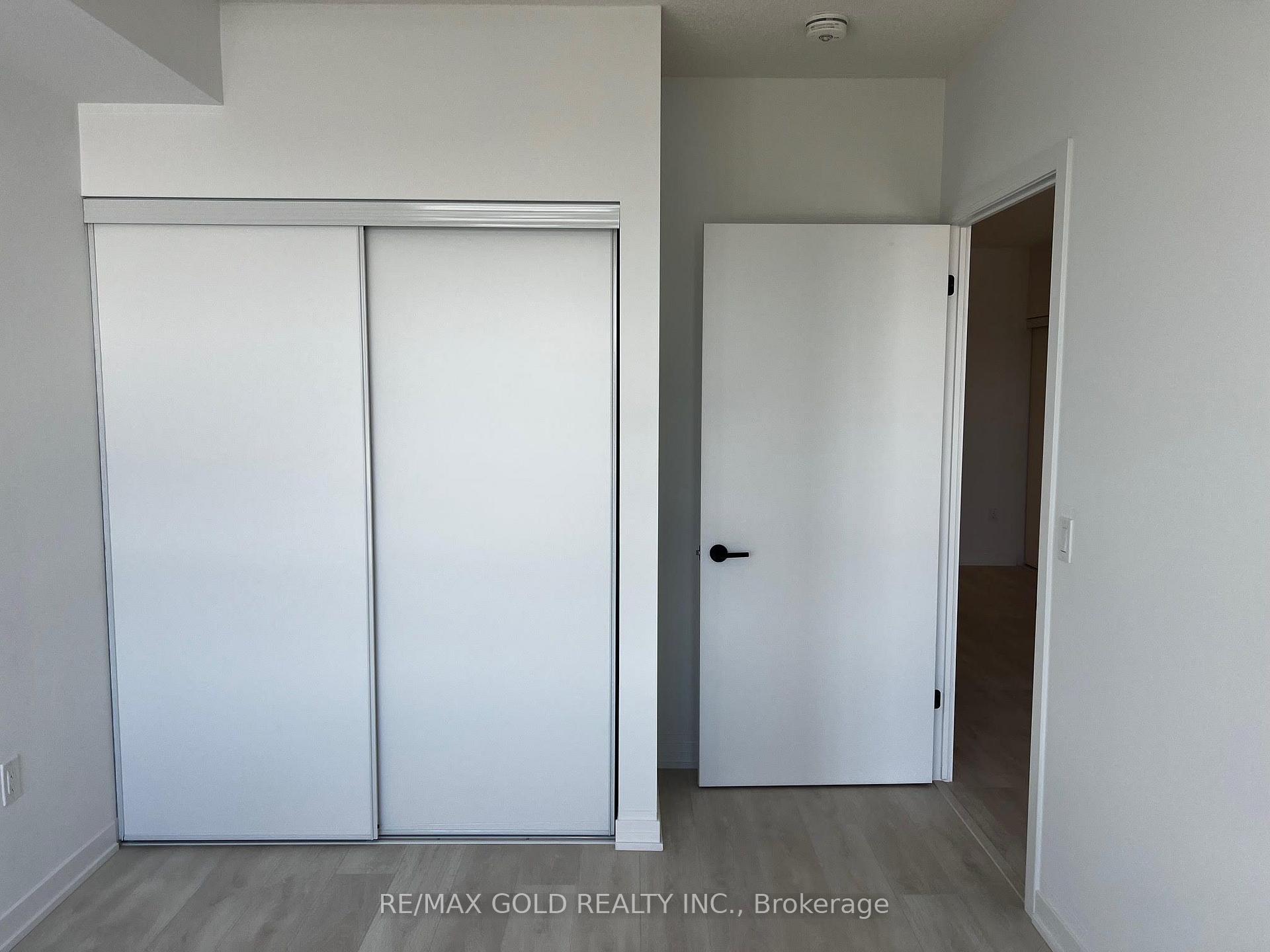 Photo 7 of Unit D1505, 4878 Powers common, Burlington, Alton — HOMEH