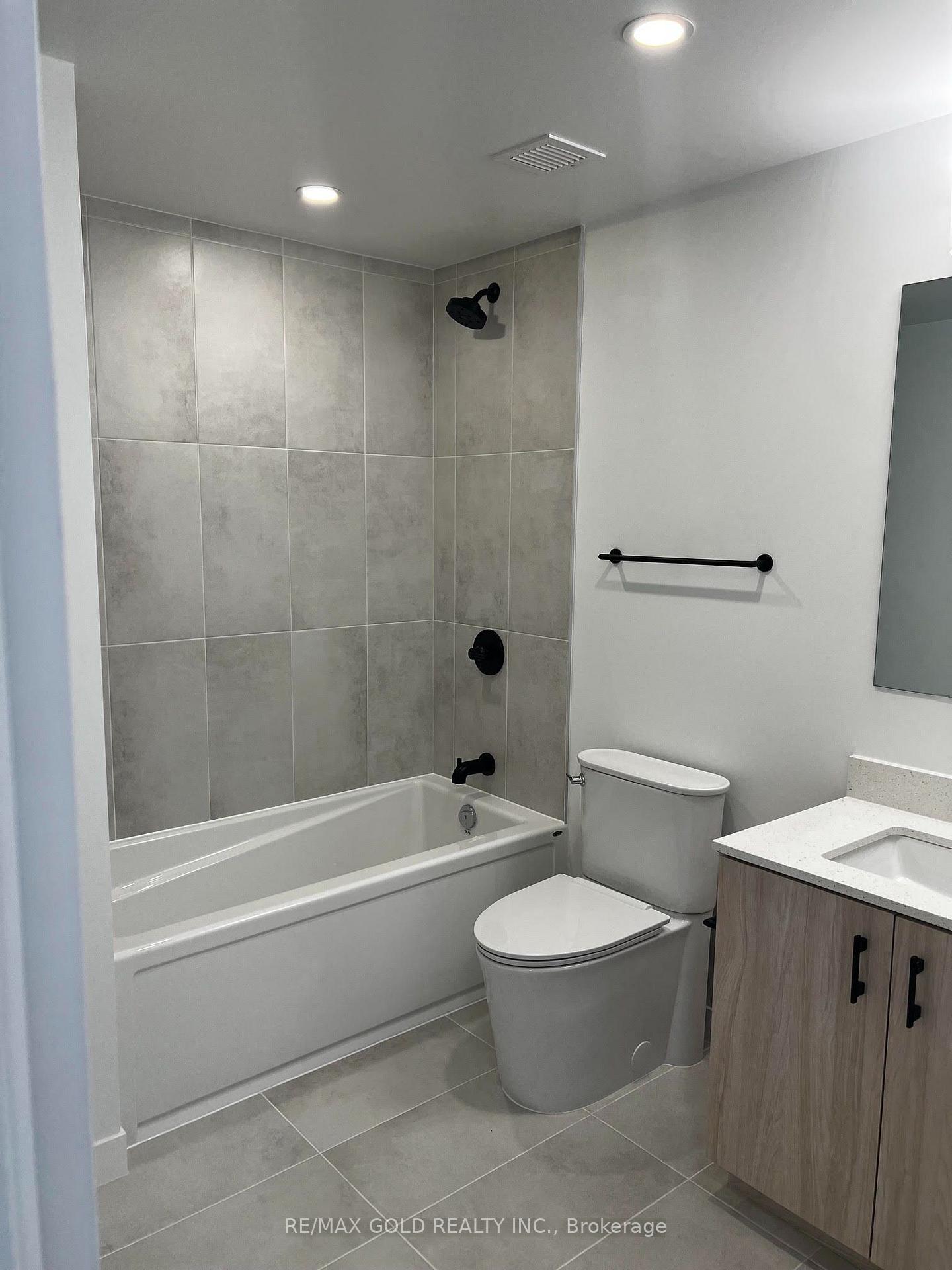 Photo 10 of Unit D1505, 4878 Powers common, Burlington, Alton — HOMEH