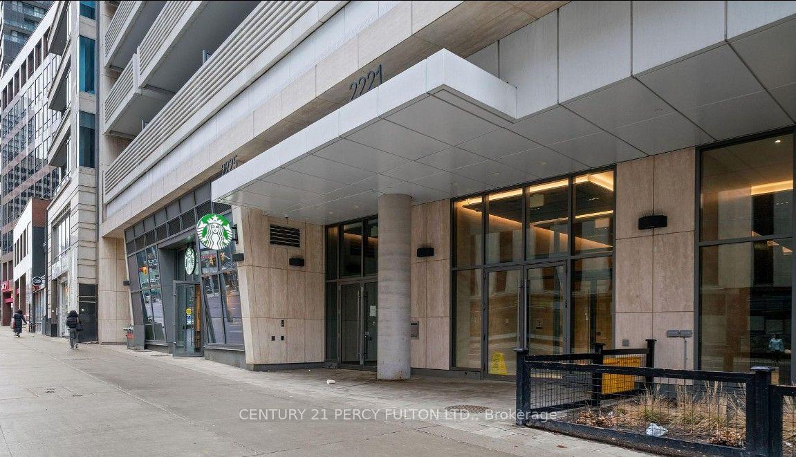 Photo 2 of Unit 4710, 2221 Yonge Street, Toronto, Mount Pleasant West — HOMEH
