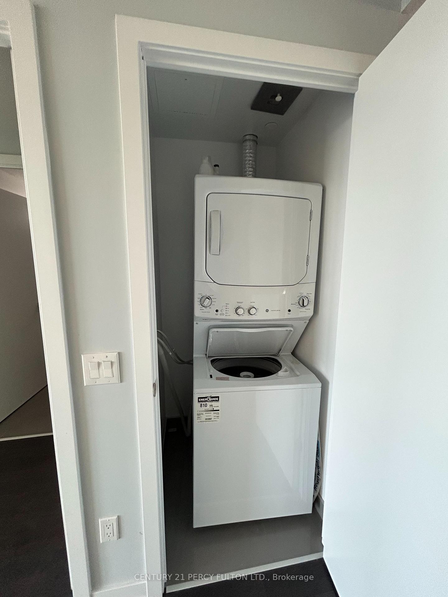 Photo 8 of Unit 4710, 2221 Yonge Street, Toronto, Mount Pleasant West — HOMEH