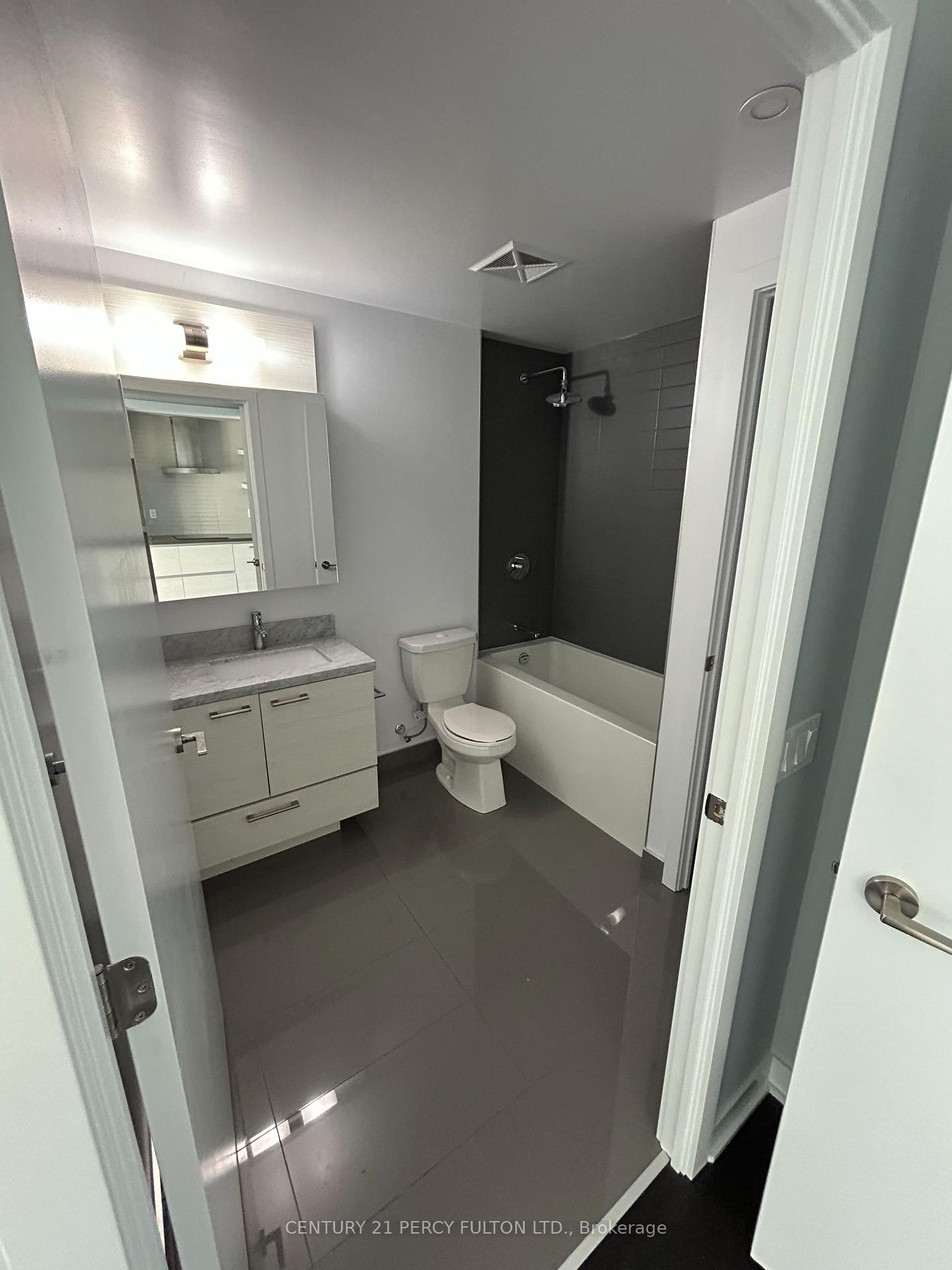 Photo 13 of Unit 4710, 2221 Yonge Street, Toronto, Mount Pleasant West — HOMEH