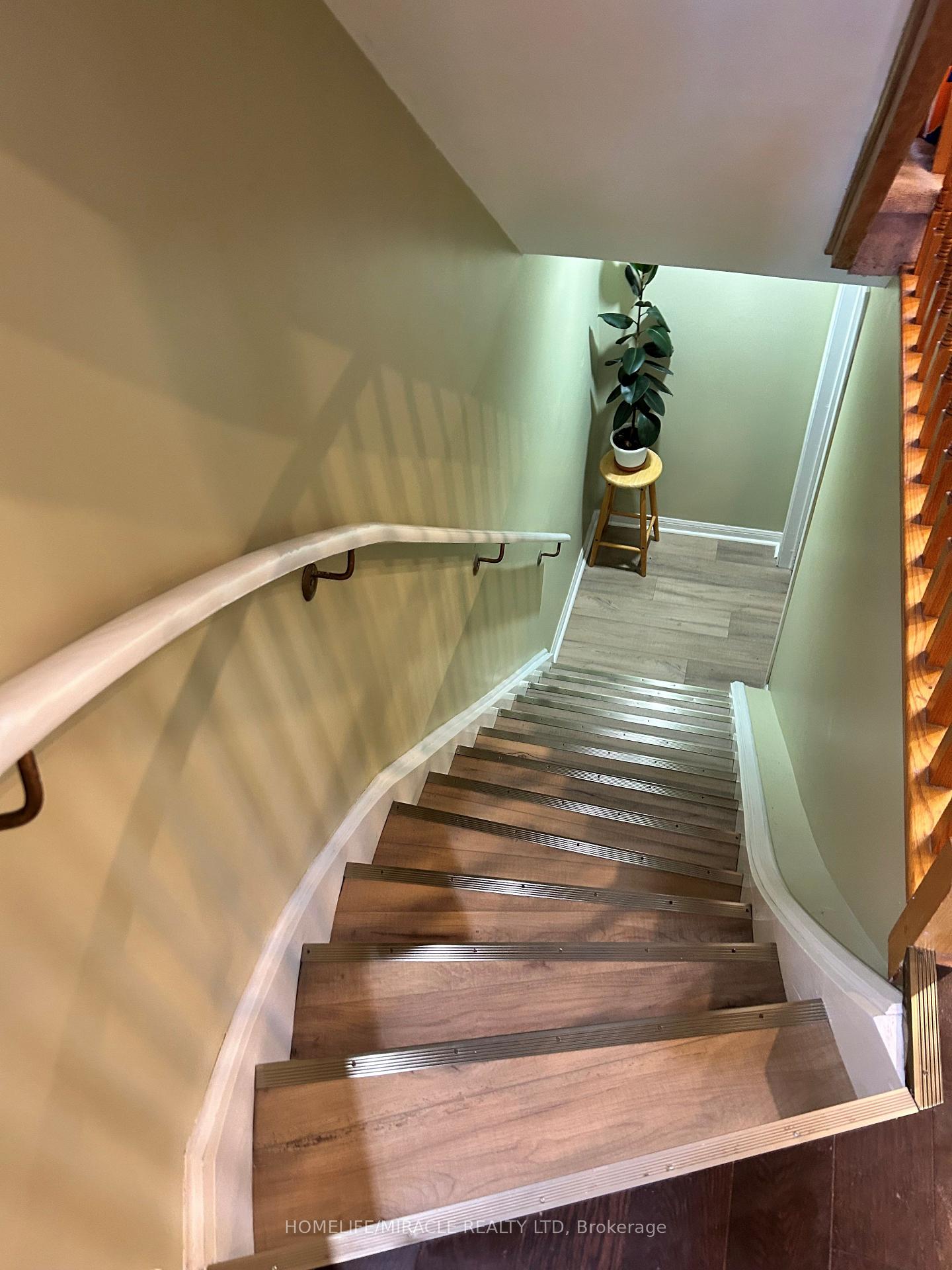 Photo 5 of 83 Cornell Park Avenue, Markham, Cornell — HOMEH