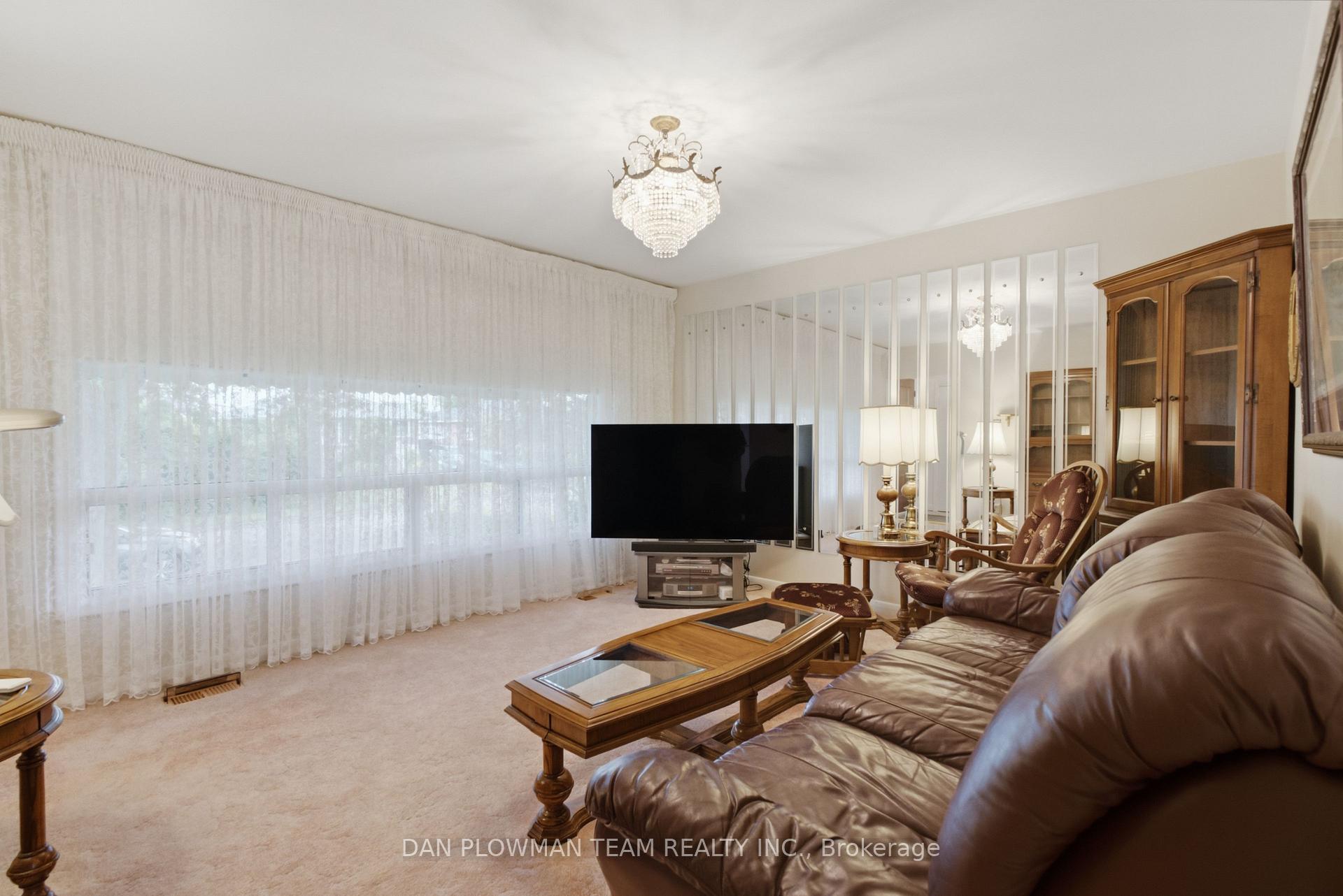 Photo 5 of 1401 Tremblay Street, Oshawa, Lakeview — HOMEH