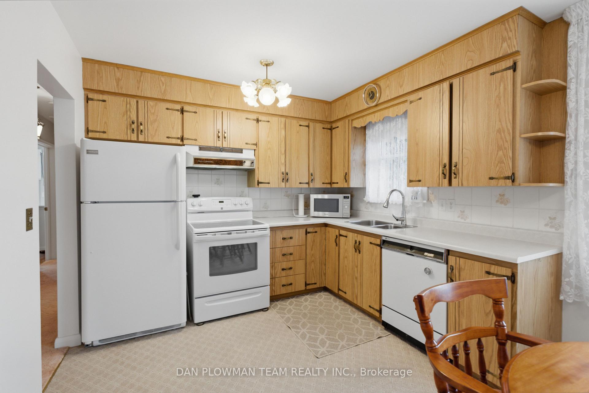 Photo 11 of 1401 Tremblay Street, Oshawa, Lakeview — HOMEH