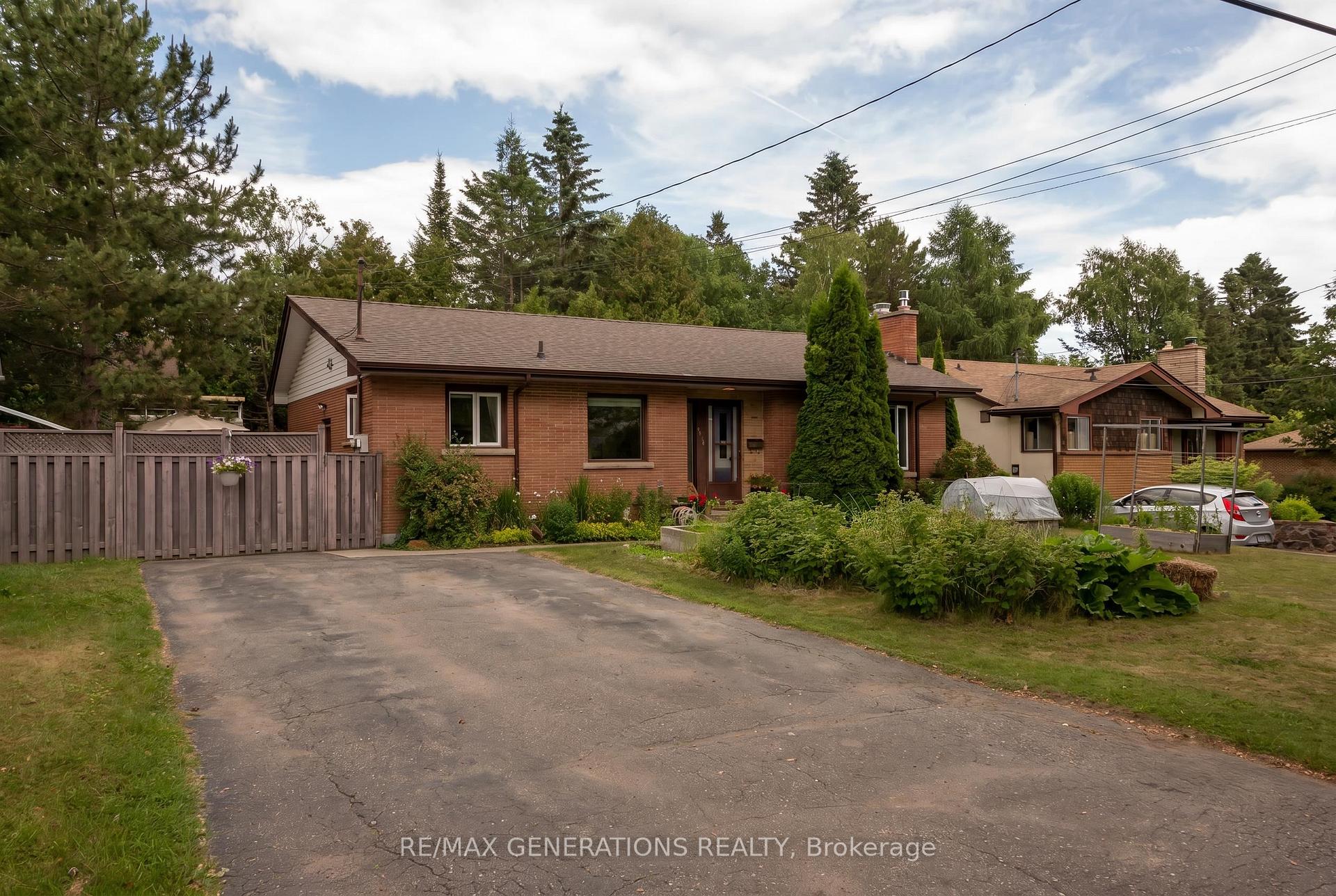 Photo 2 of 238 Nelson Street, Thunder Bay, Court / Cumberland — HOMEH